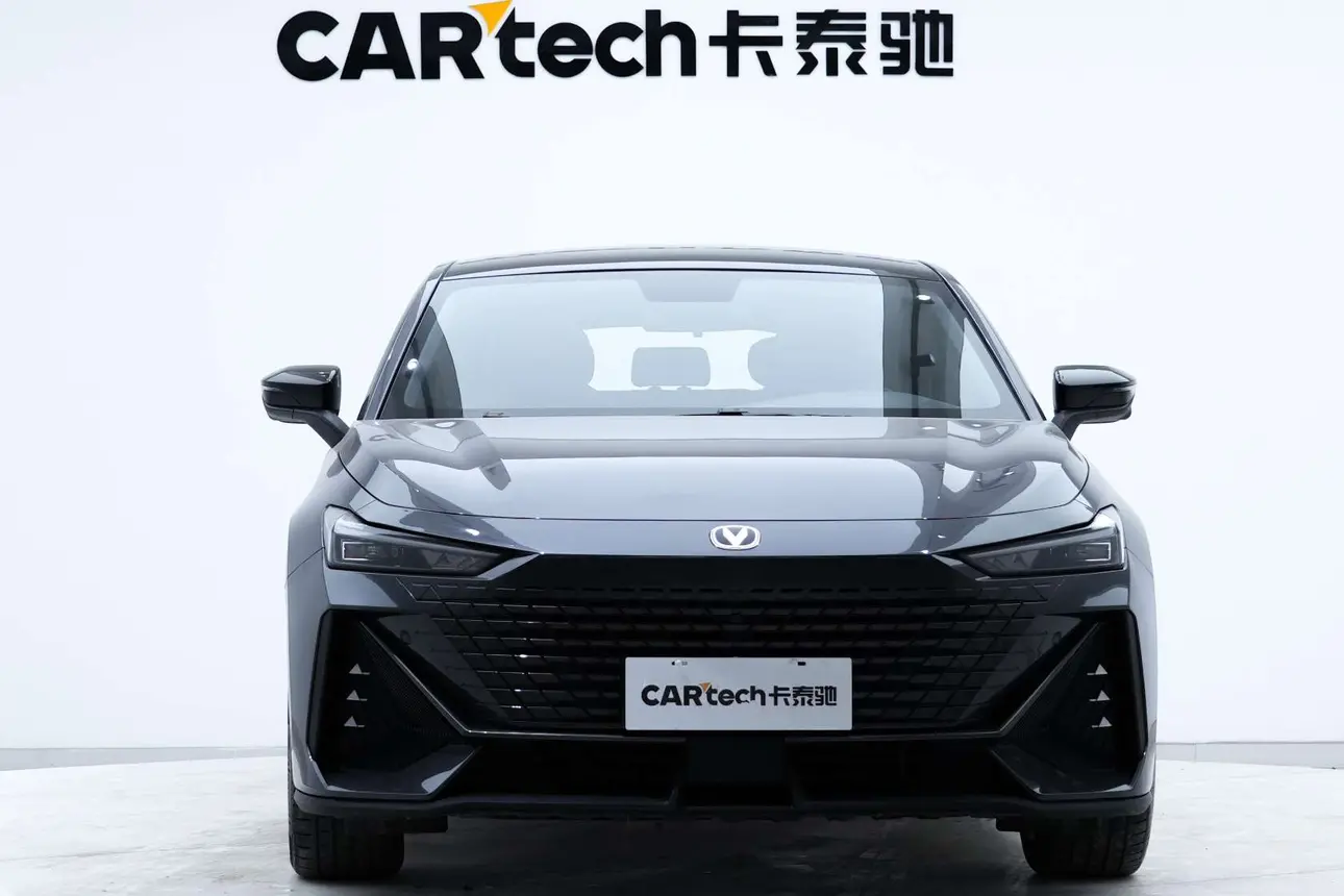 Changan UNI-V  из Китая