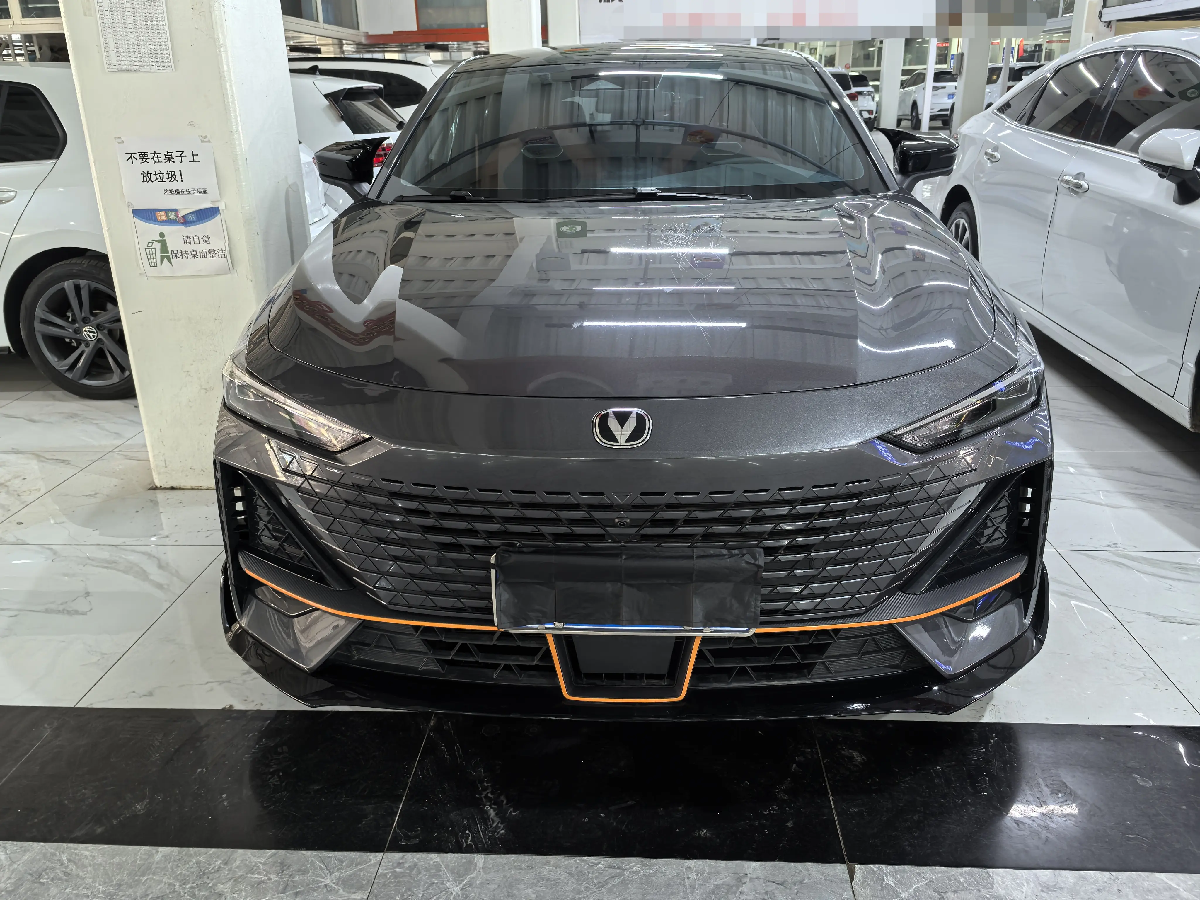 Changan UNI-V  из Китая