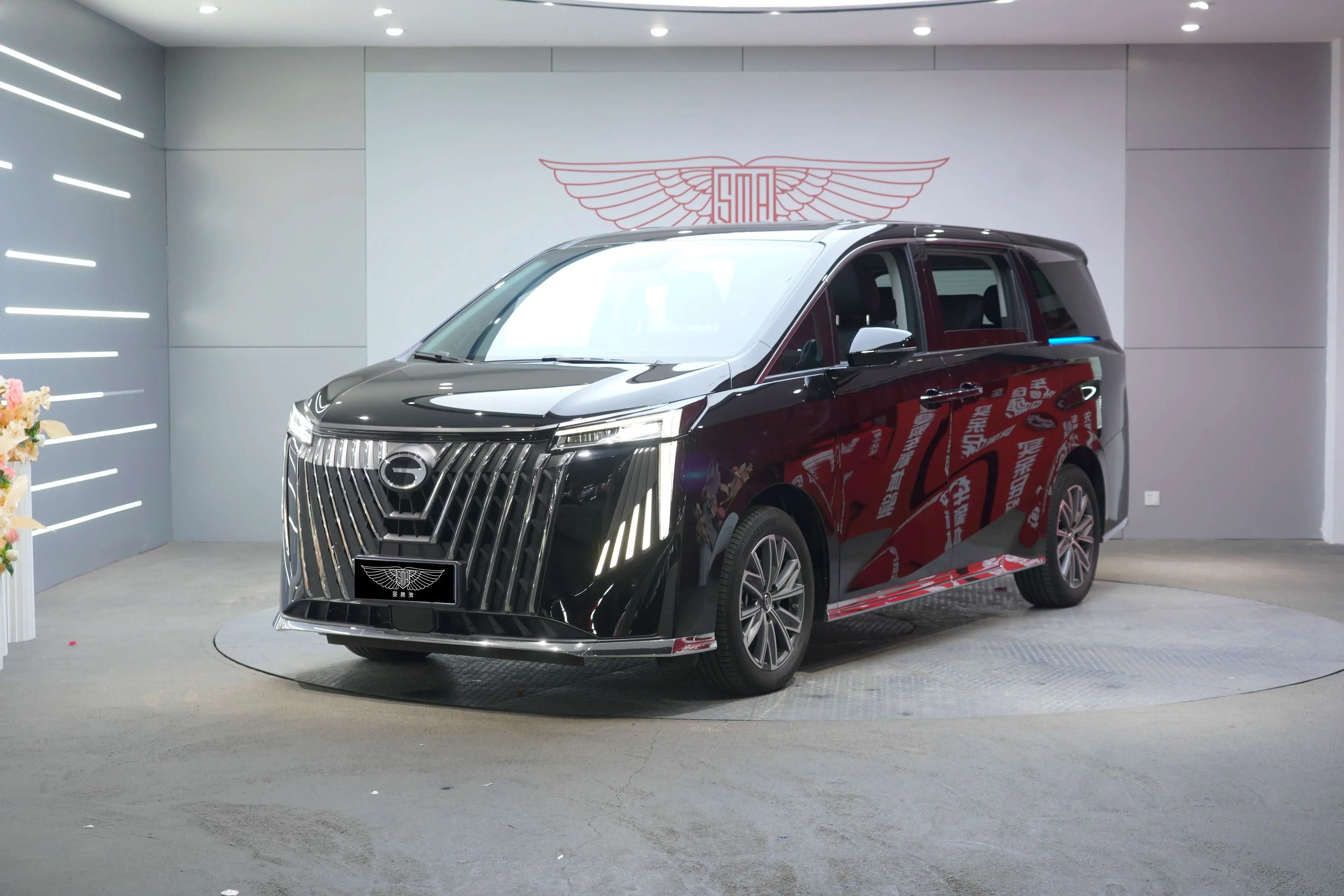 GAC Trumpchi M8  из Китая