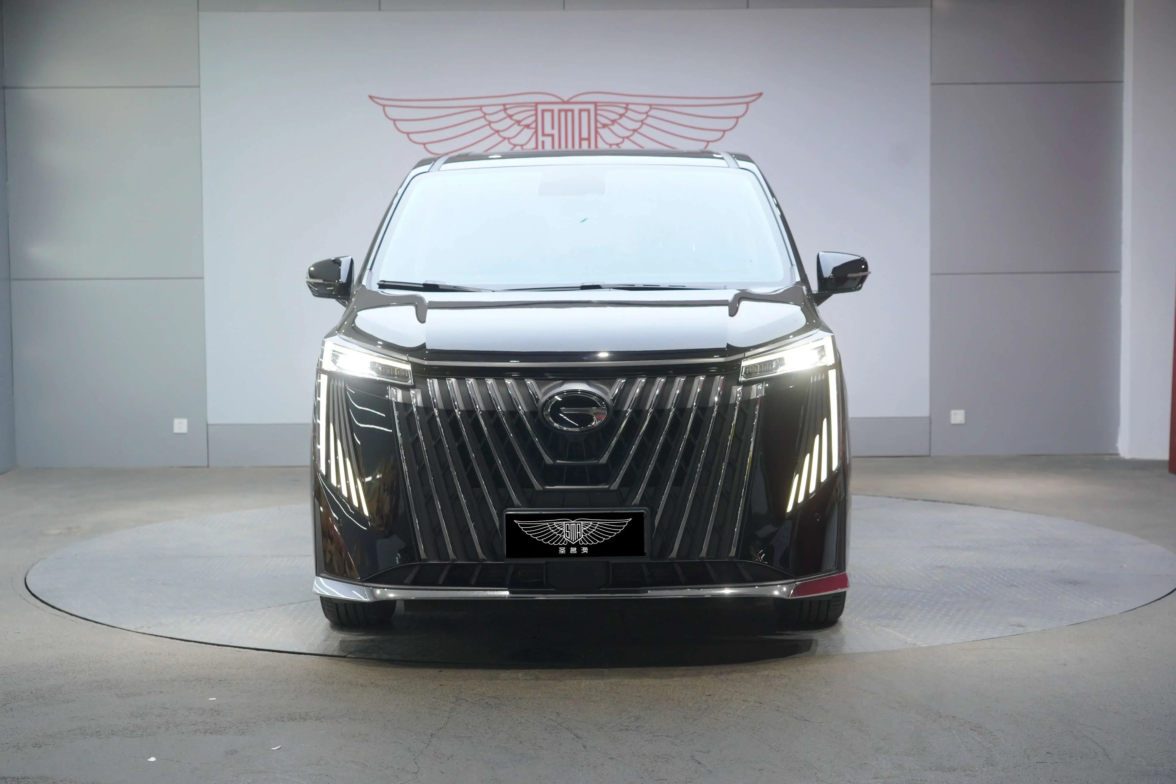 GAC Trumpchi M8  из Китая