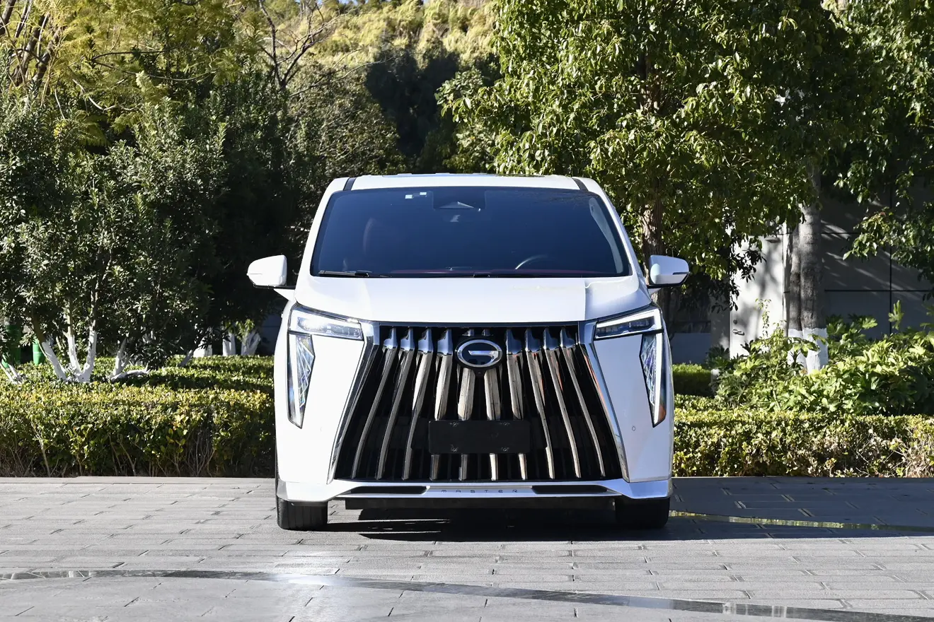 GAC Trumpchi M8  из Китая