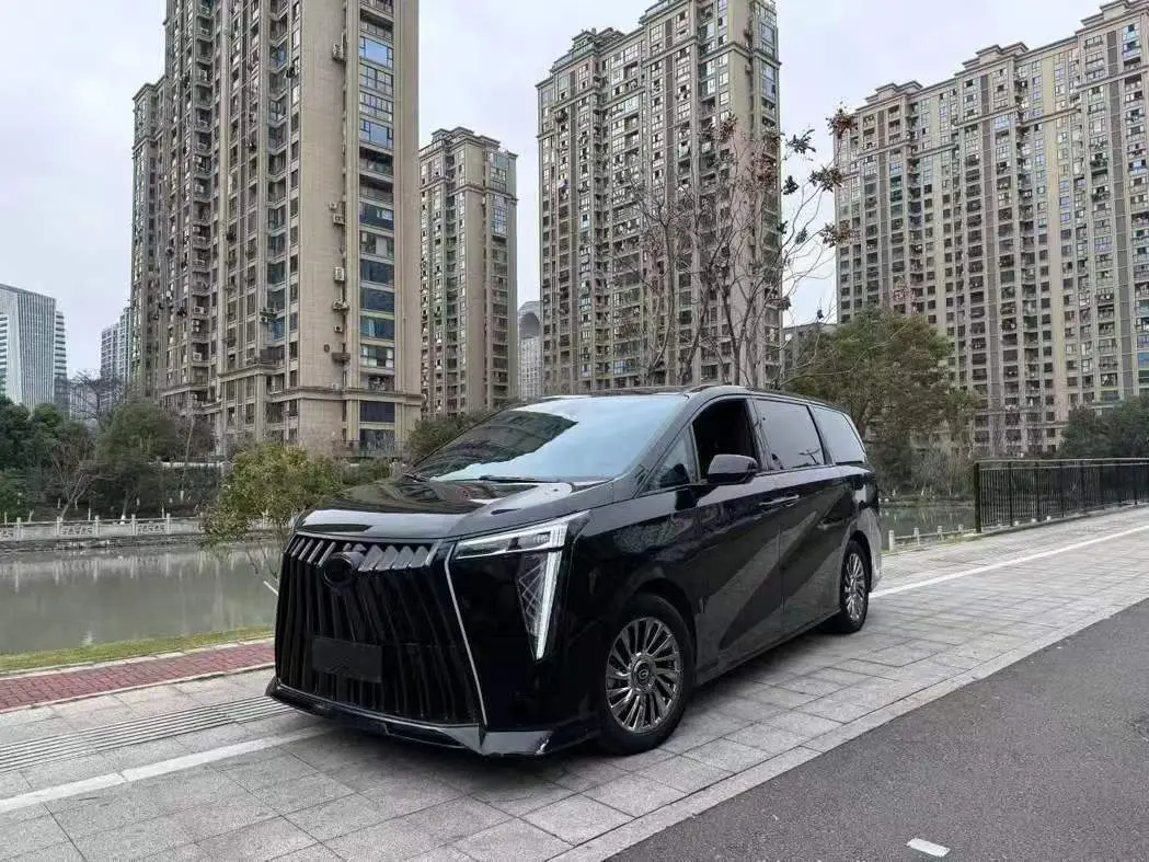 GAC Trumpchi M8  из Китая