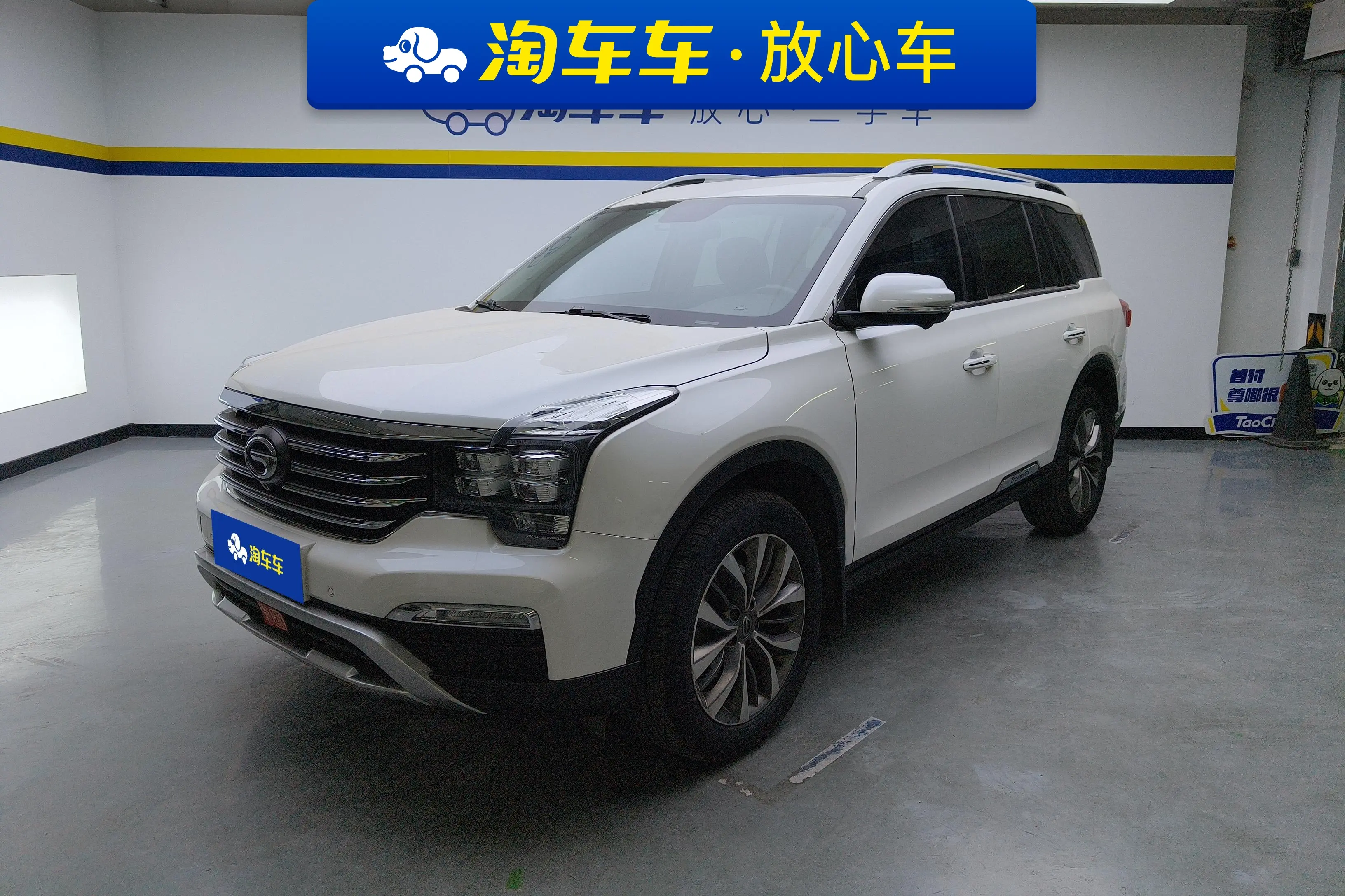 GAC Trumpchi GS8  из Китая