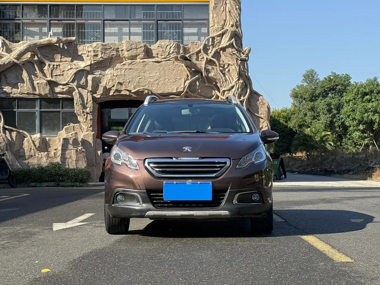 Peugeot 2008  из Китая