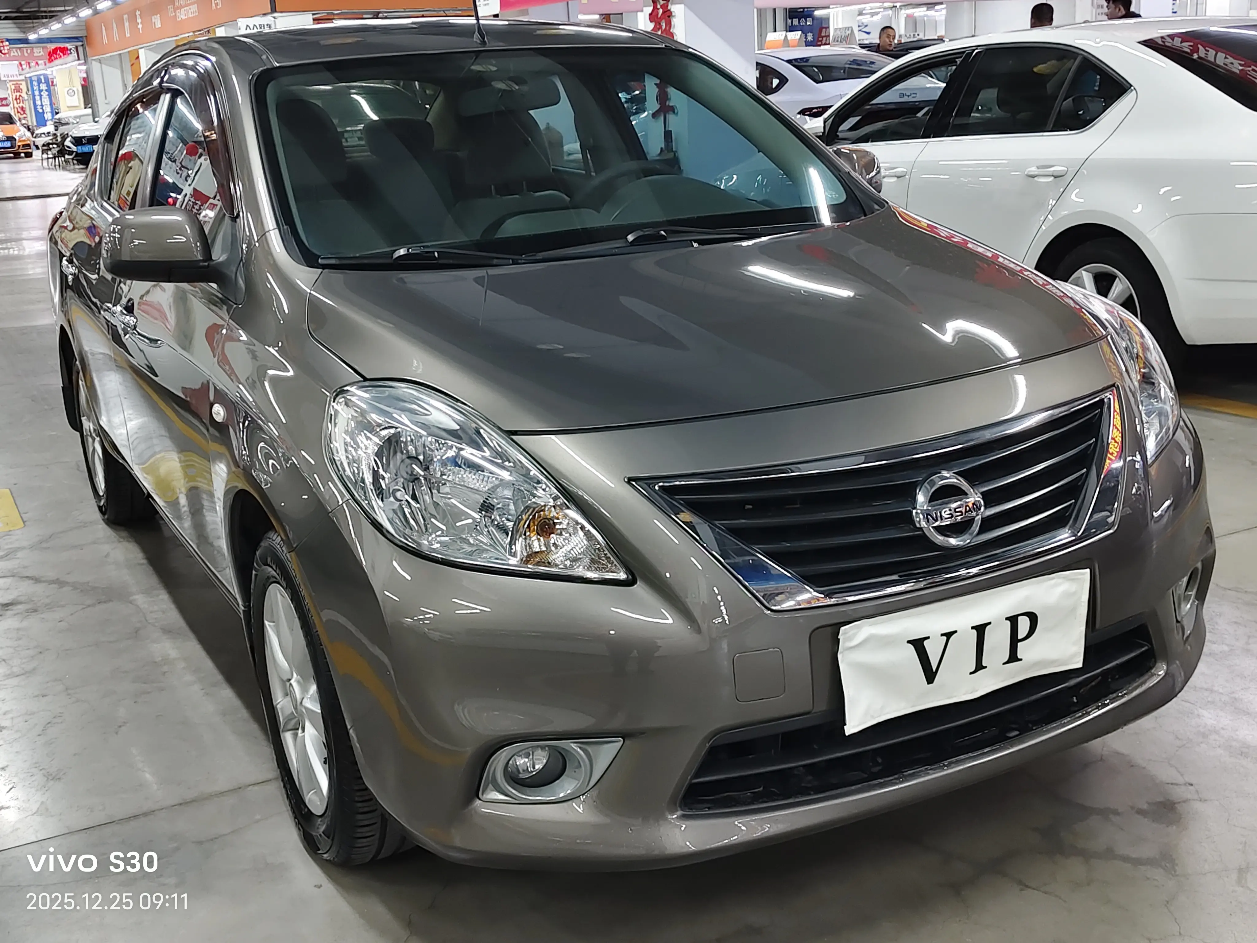 Nissan Sunlight  из Китая