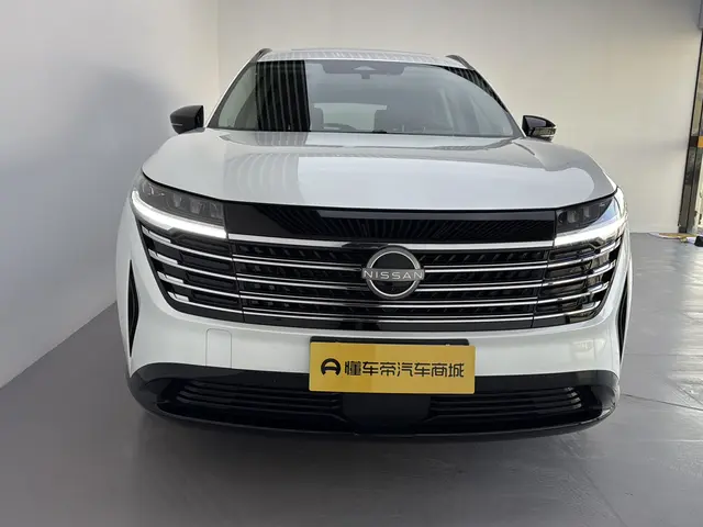 Nissan Explore the land  из Китая