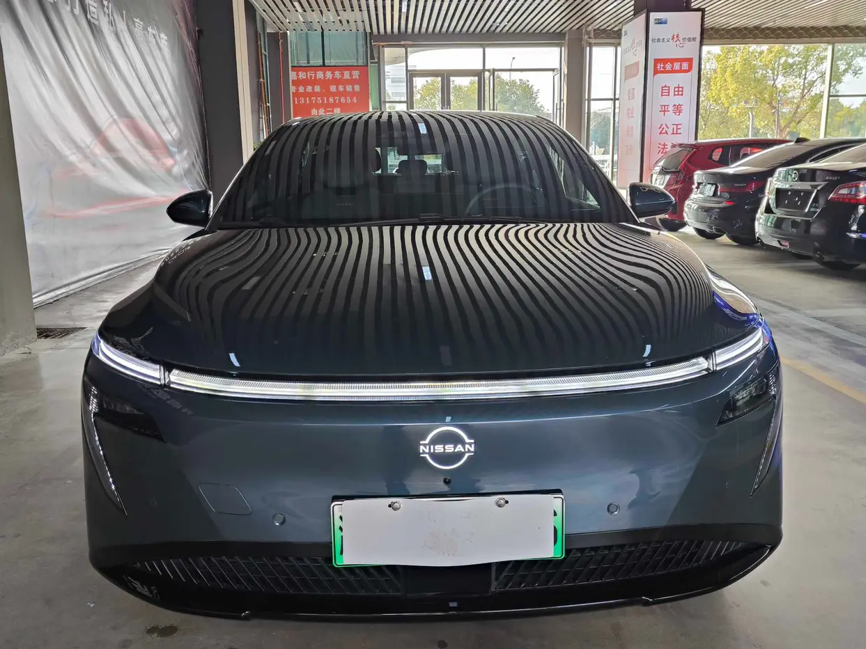 Nissan N7  из Китая