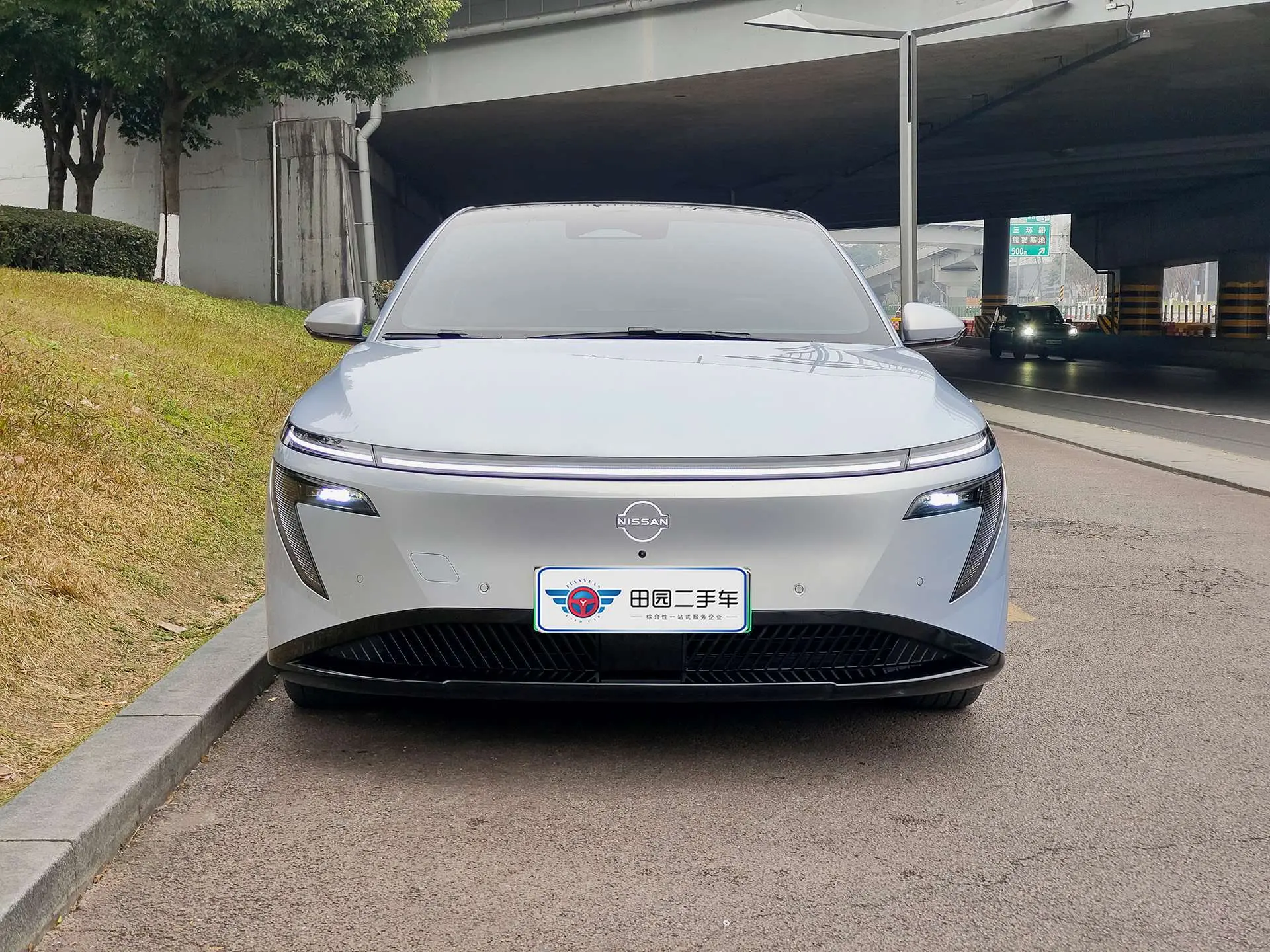 Nissan N7  из Китая