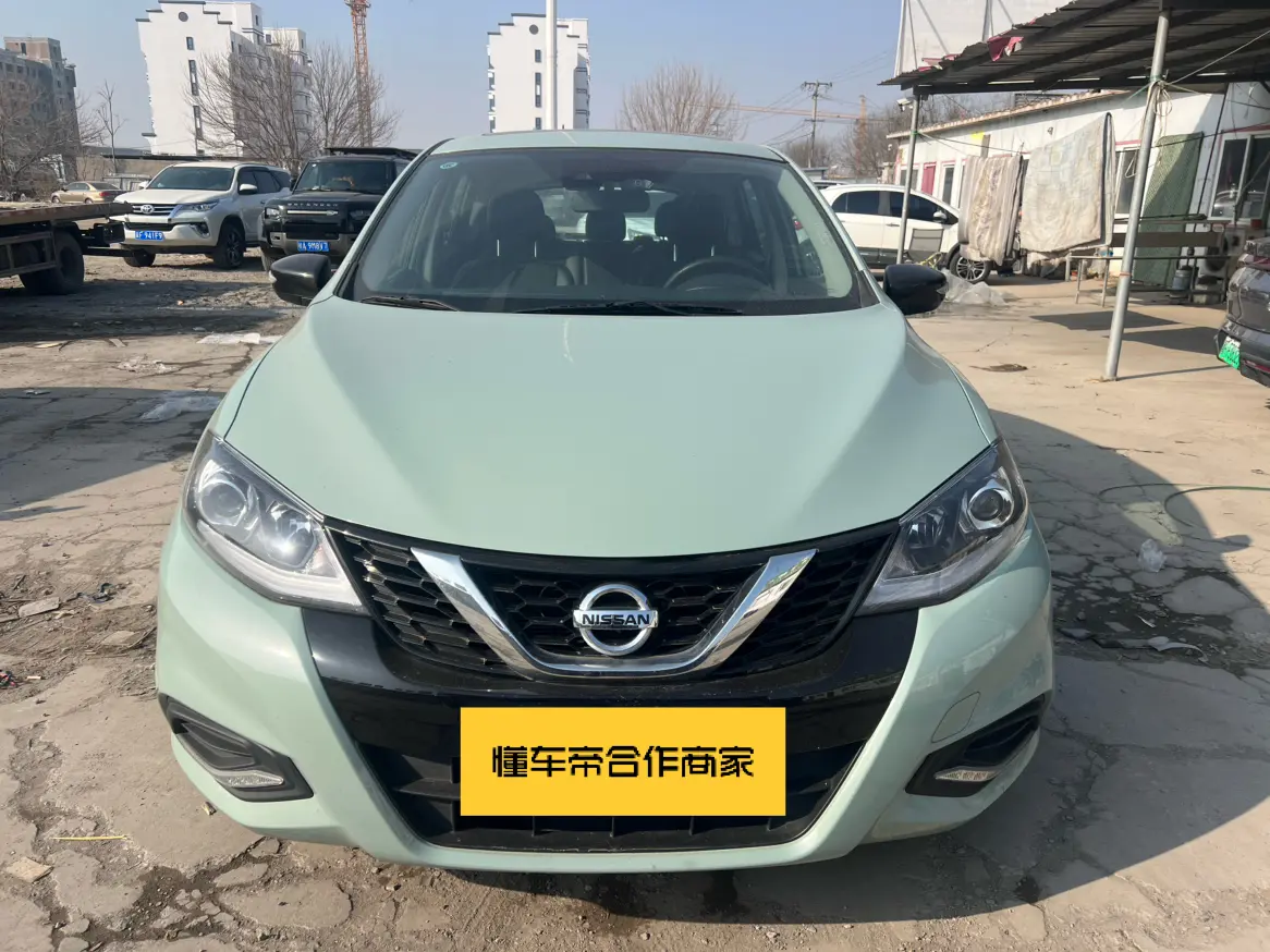 Nissan Tiida  из Китая