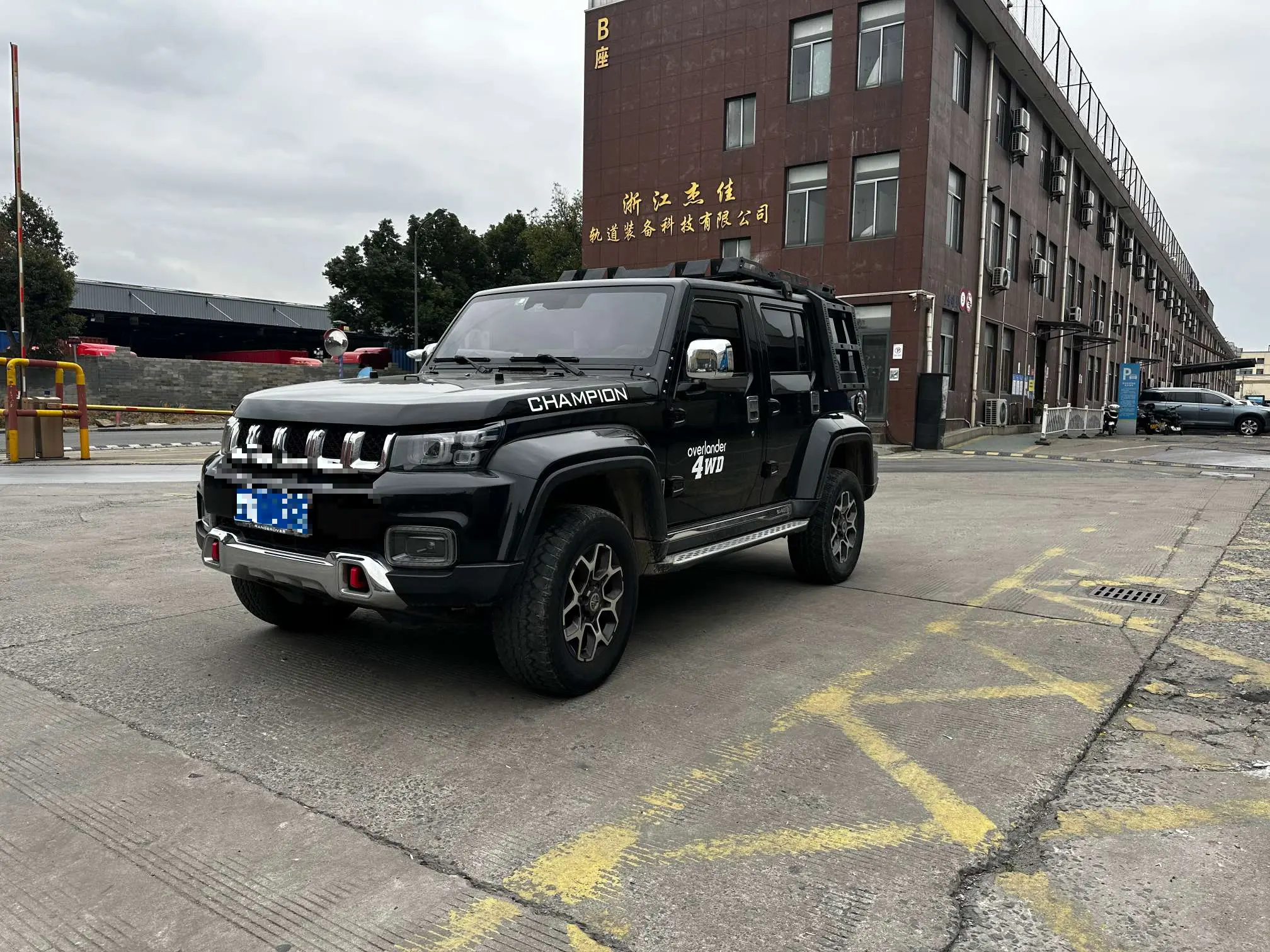 BAIC Beijing Off-road BJ40  из Китая