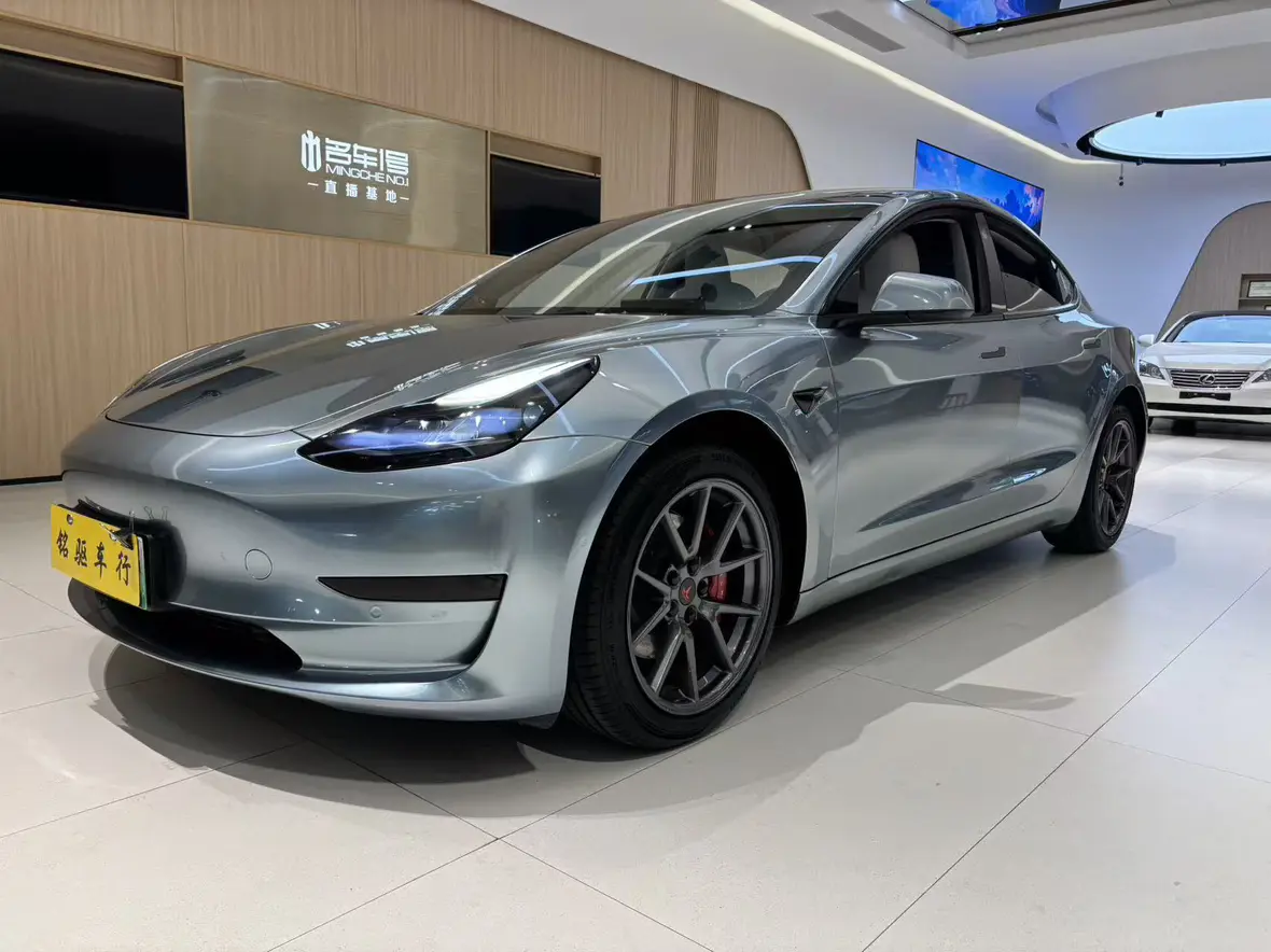 Tesla Model 3  из Китая