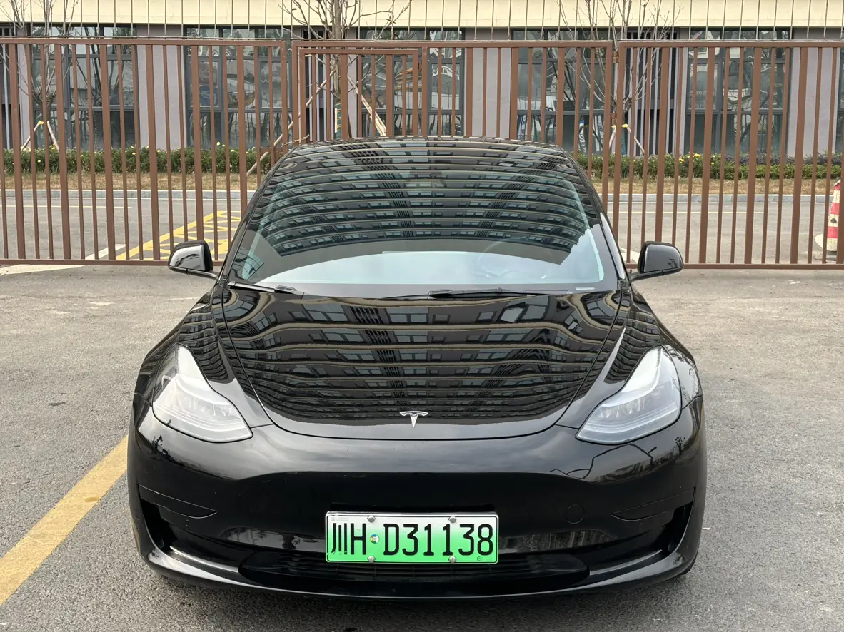 Tesla Model 3  из Китая