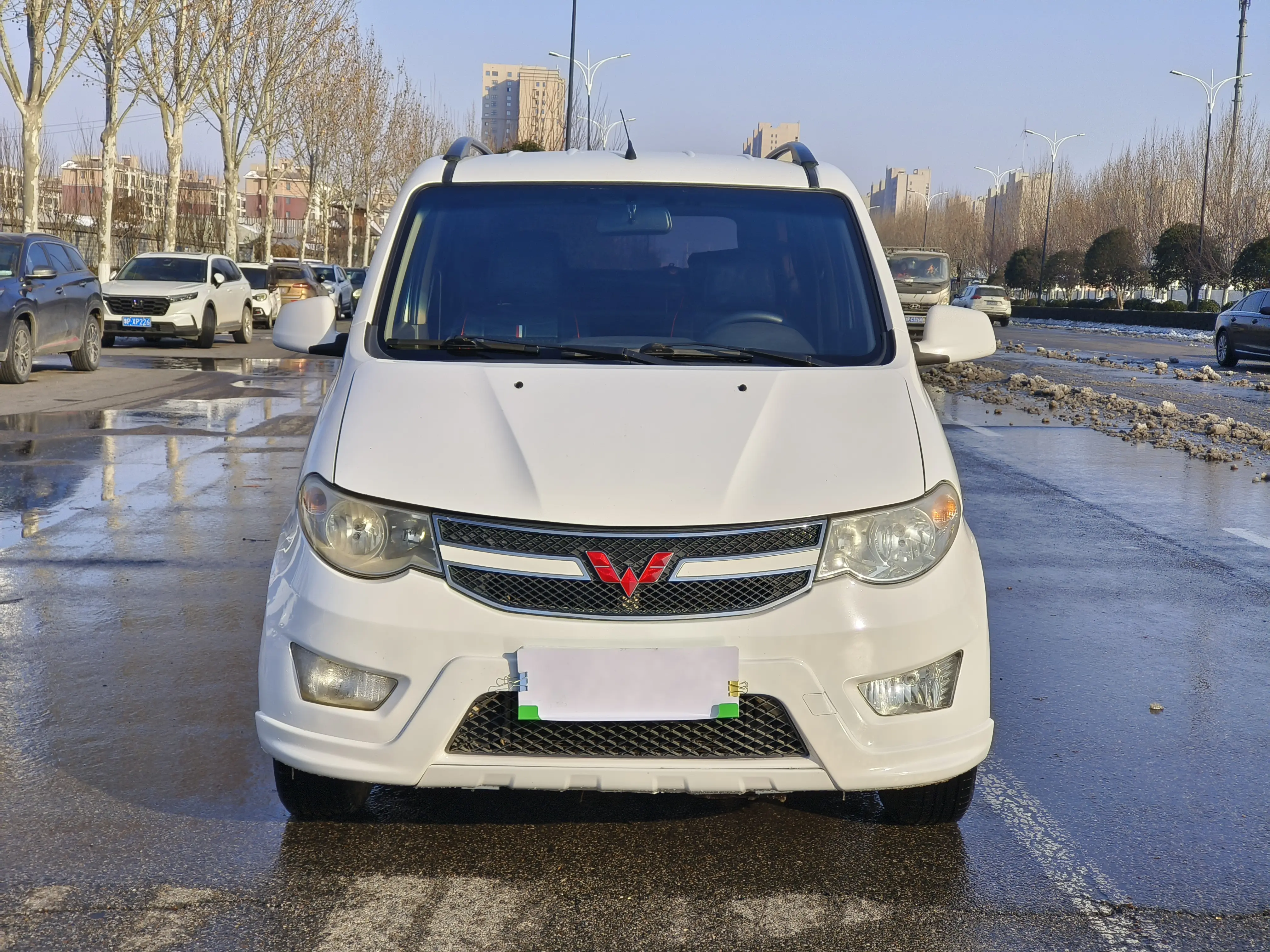 Wuling Hongguang  из Китая