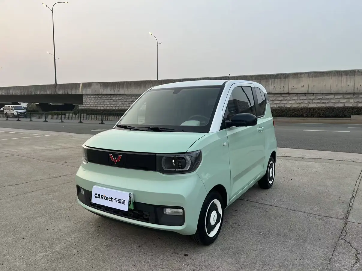 Wuling Hongguang MINIEV  из Китая