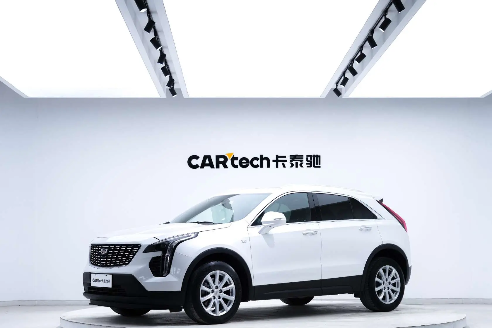 Cadillac XT4  из Китая