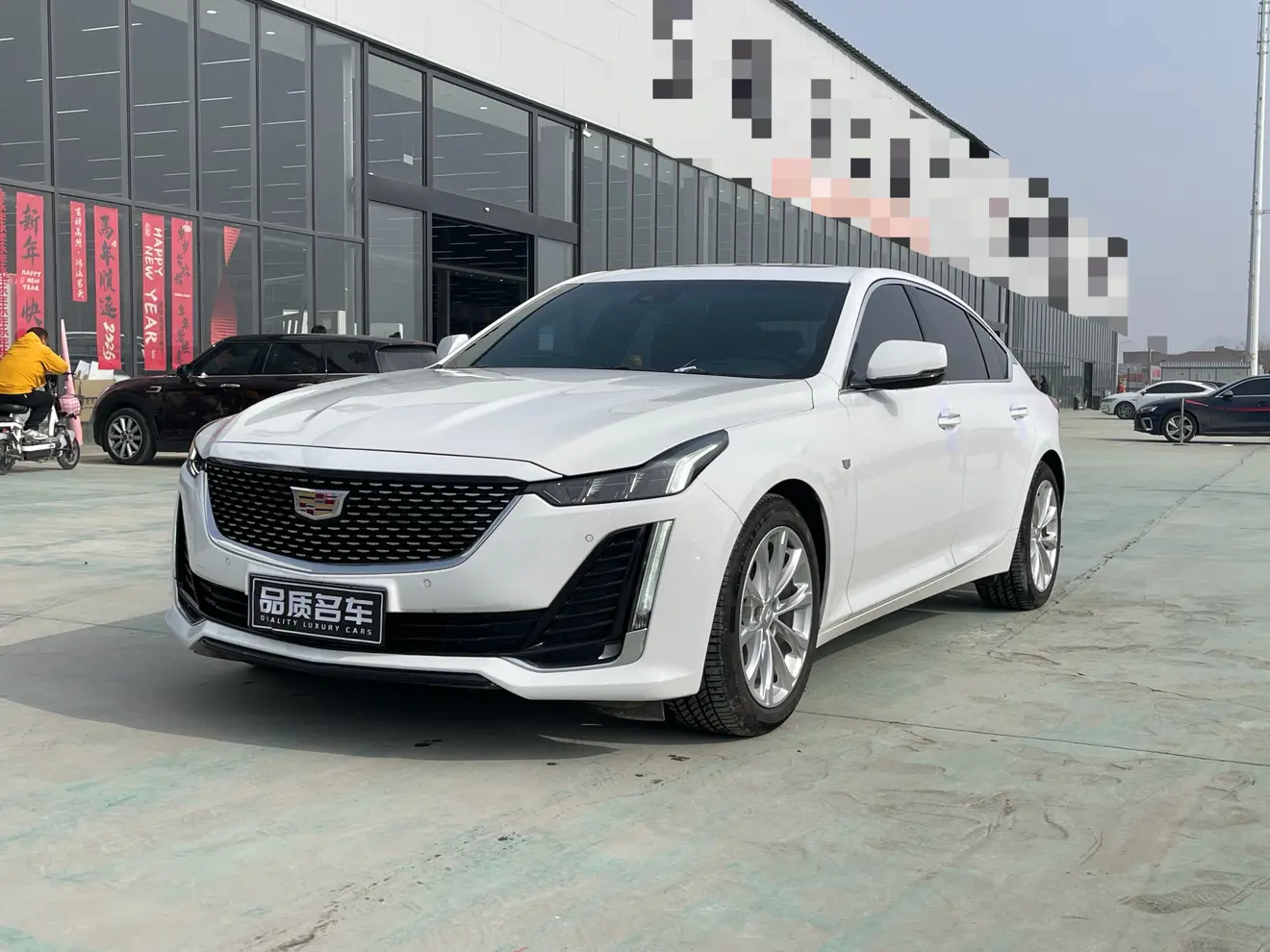 Cadillac CT5  из Китая