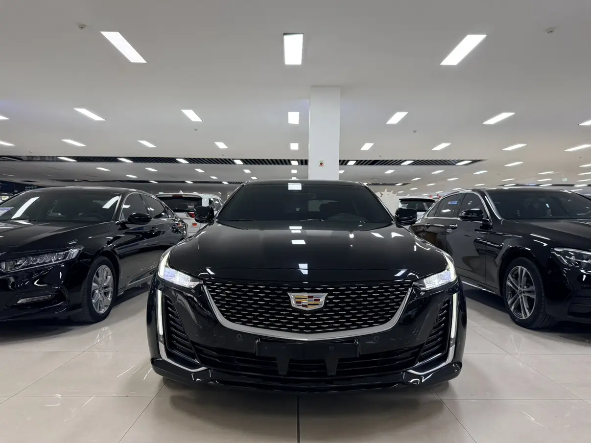 Cadillac CT5  из Китая