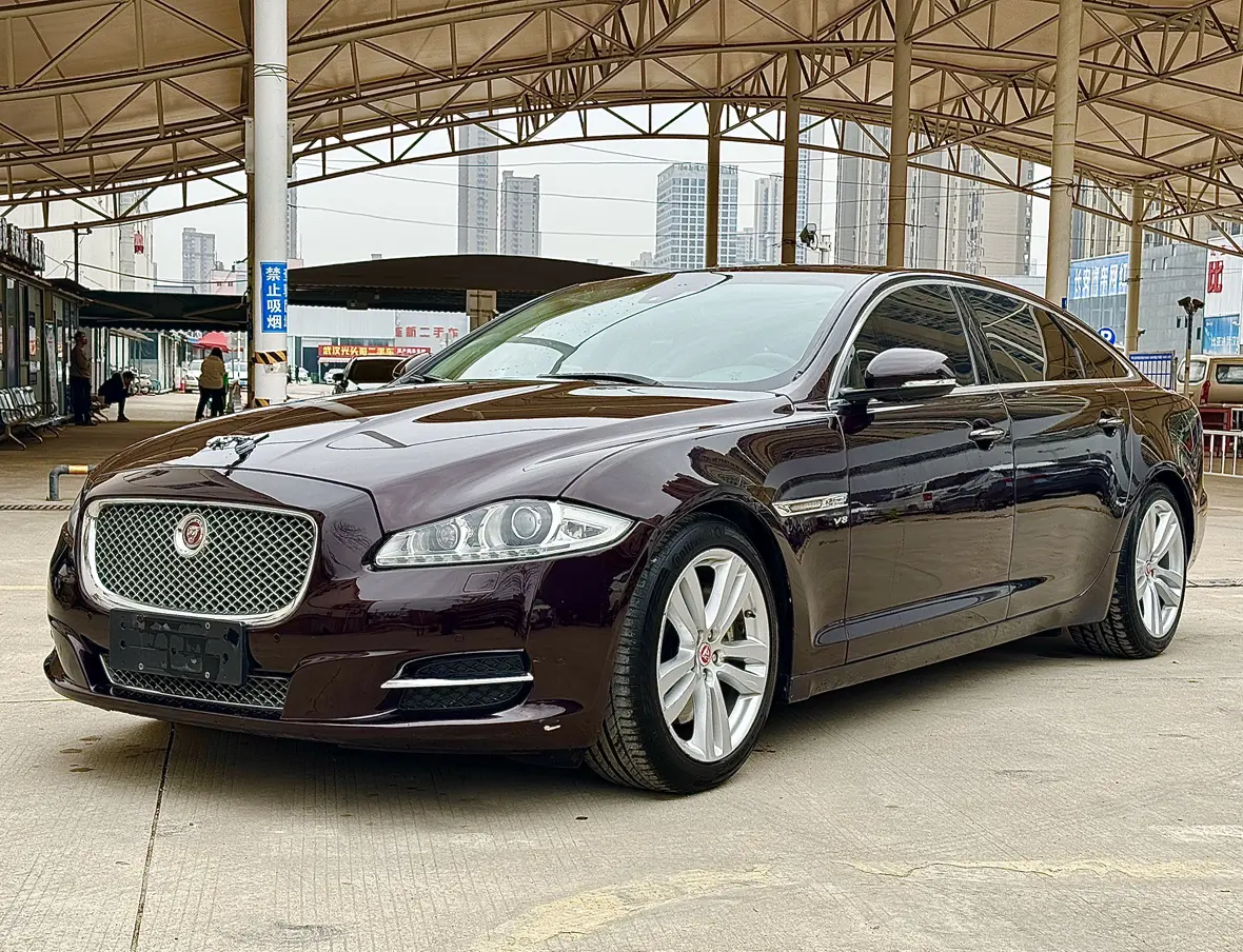 Jaguar XJ  из Китая