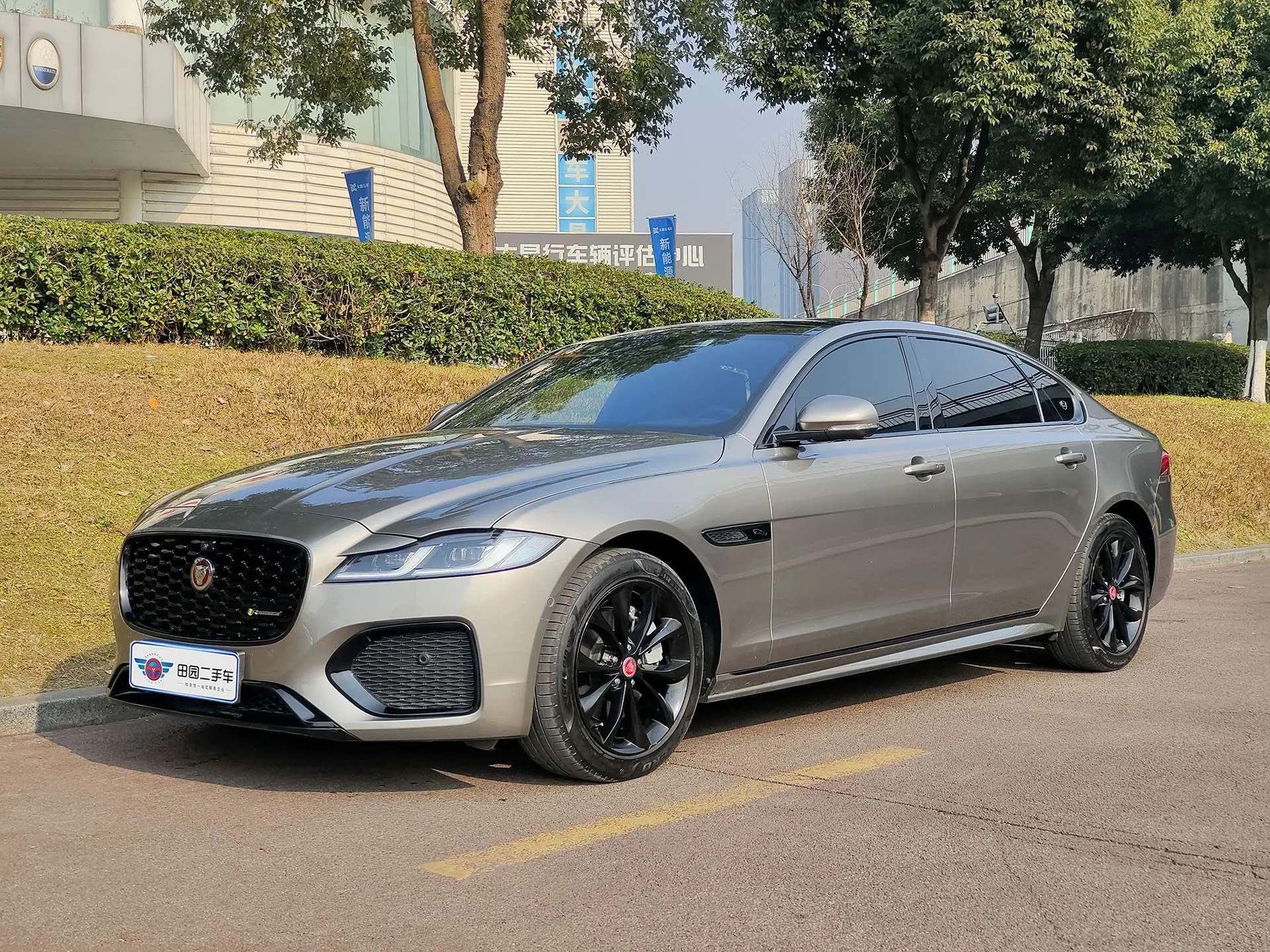 Jaguar XFL