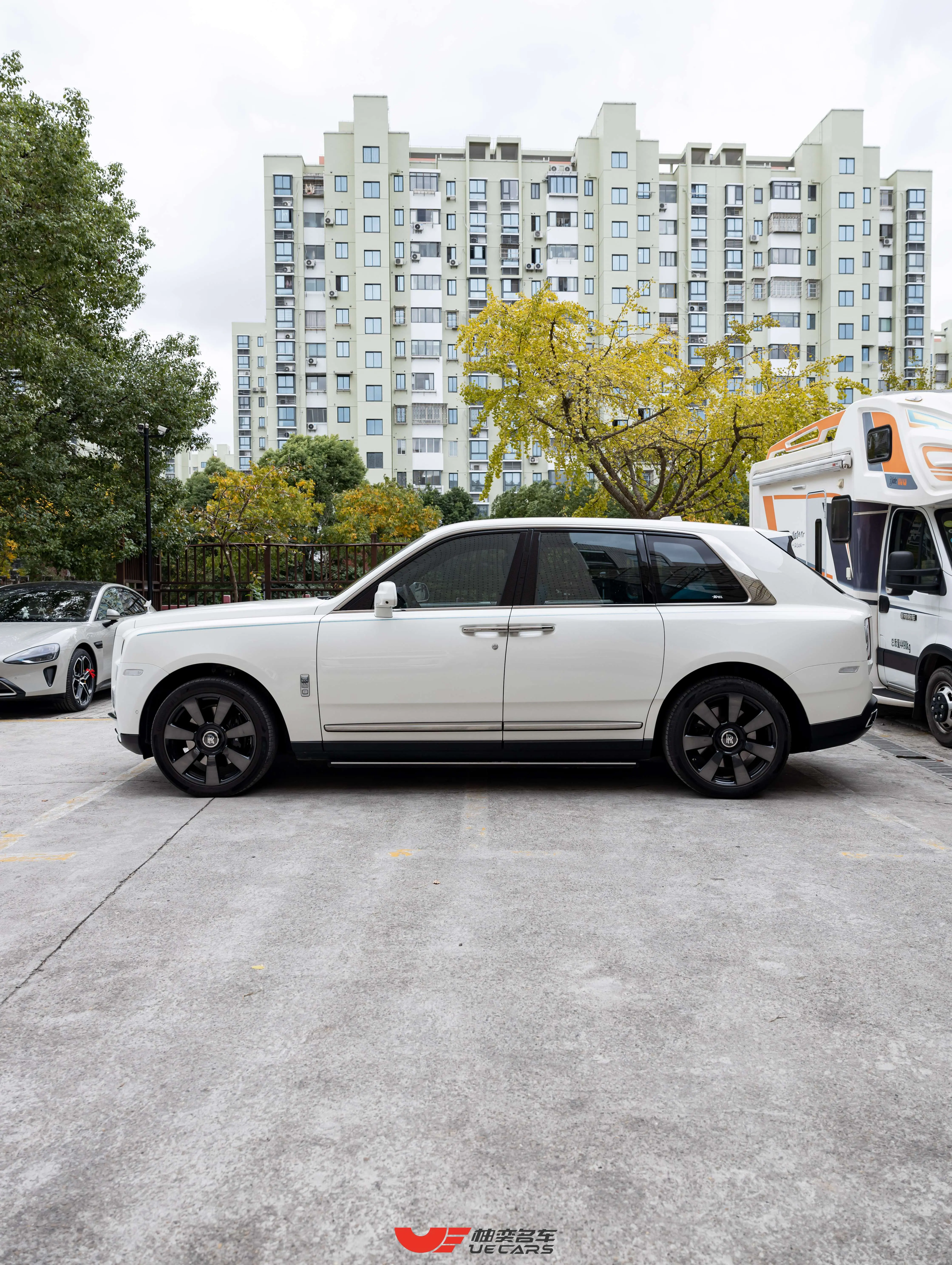 Rolls Royce Cullinan  из Китая