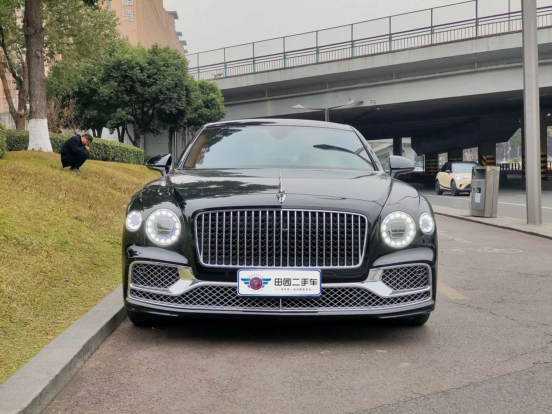 Bentley Galloping  из Китая