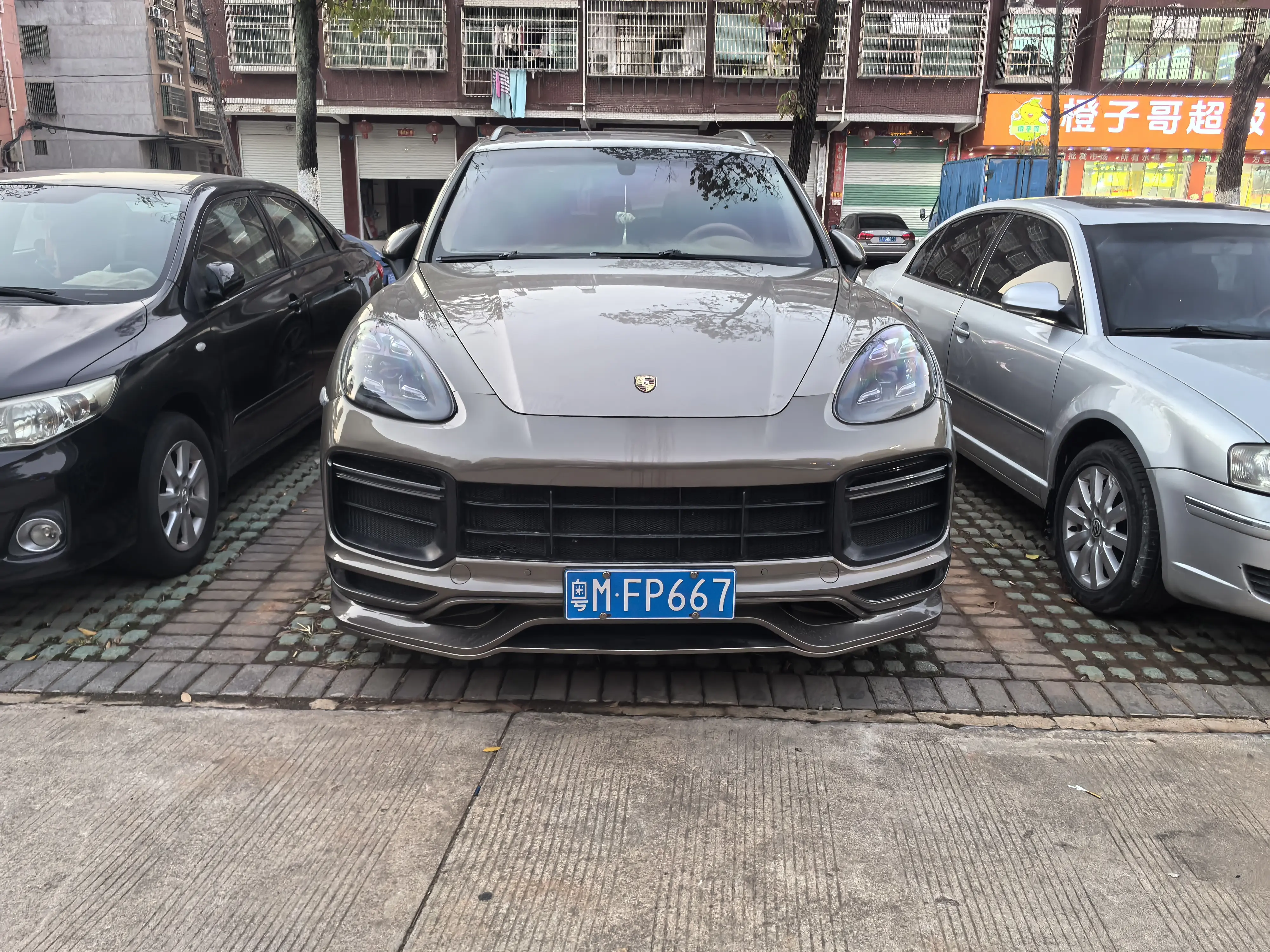 Porsche Cayenne  из Китая