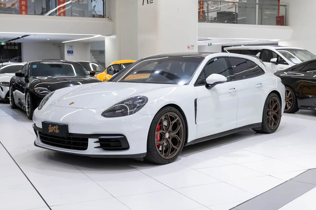 Porsche Panamera  из Китая