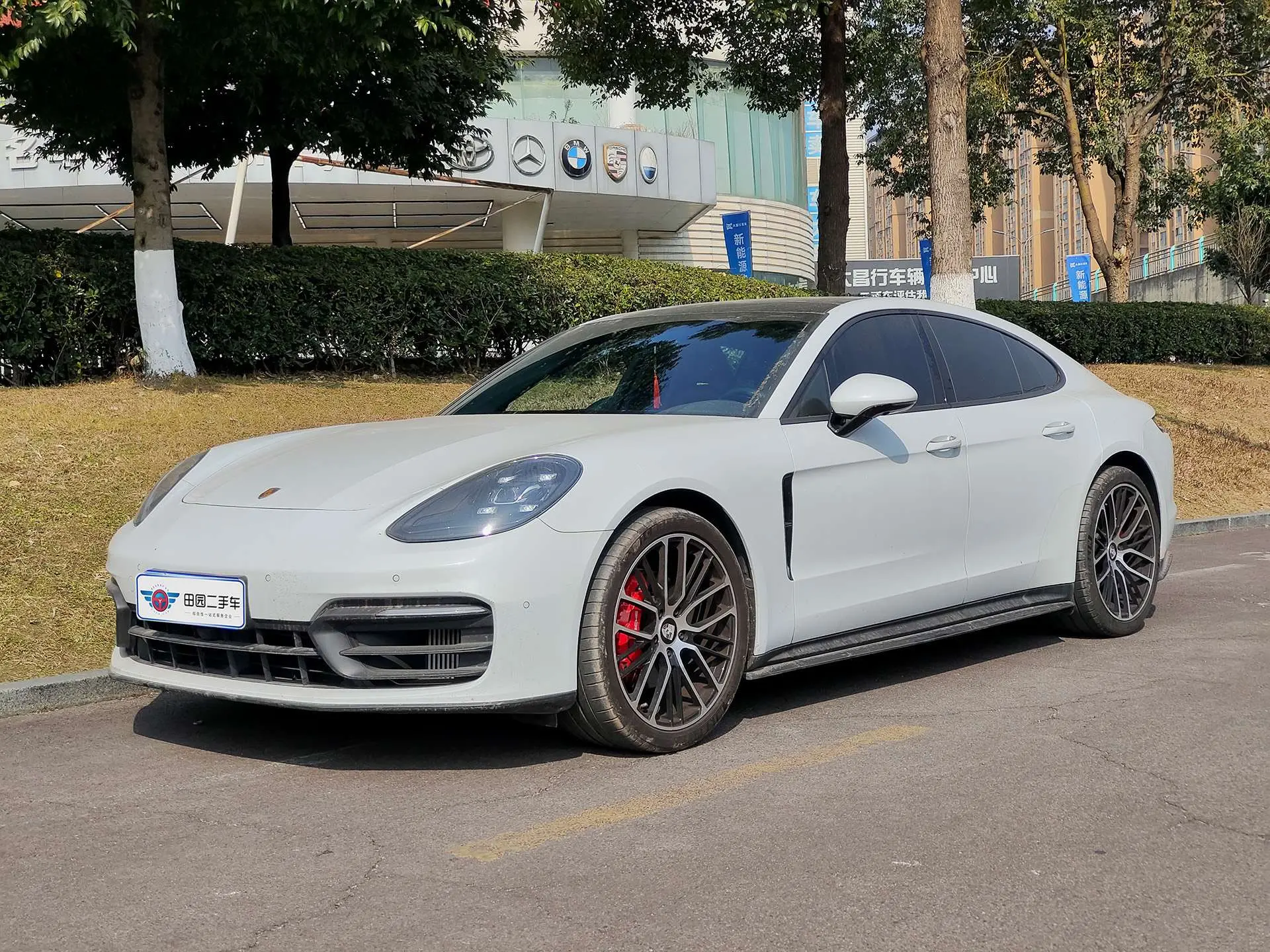 Porsche Panamera  из Китая