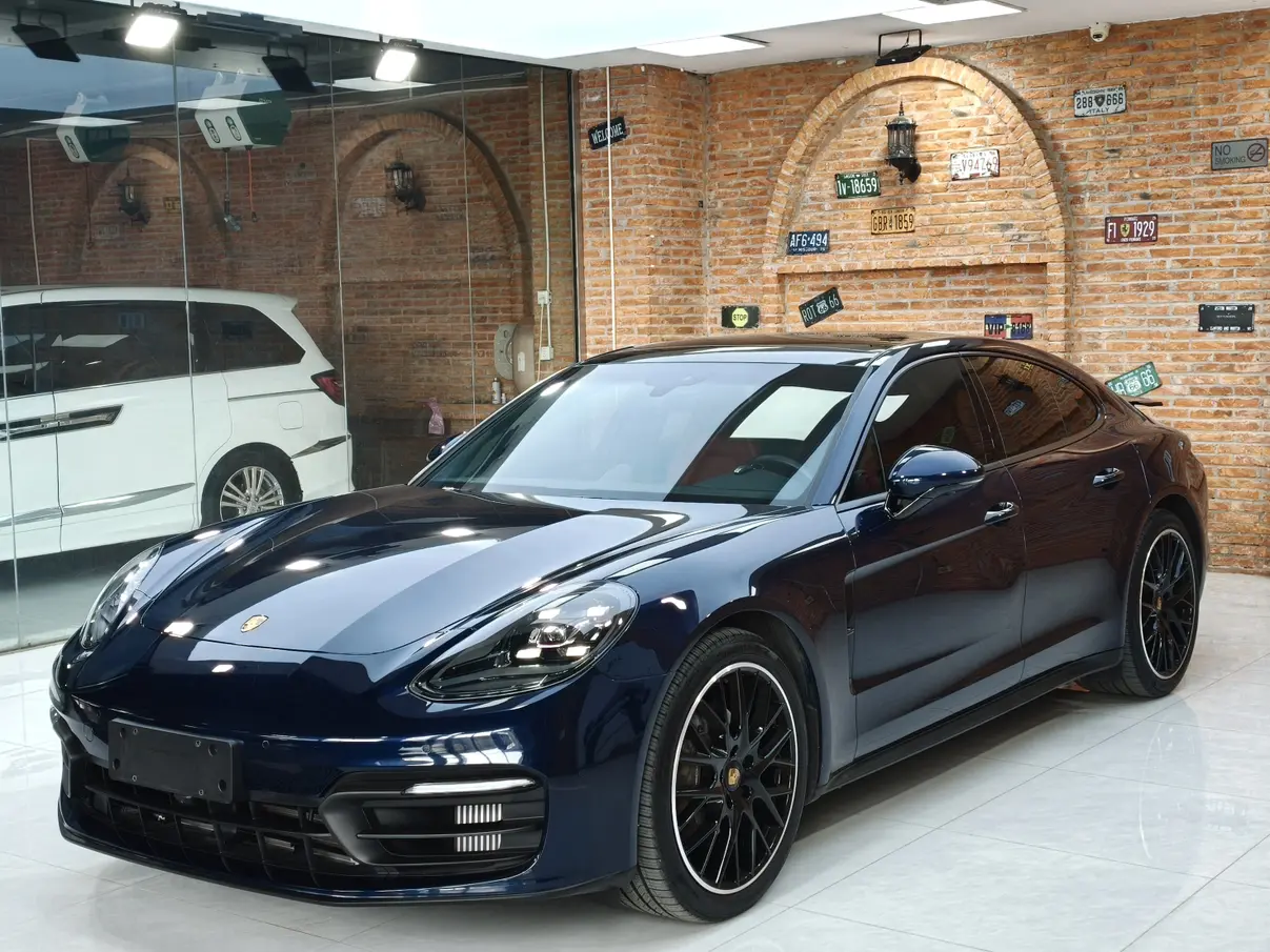 Porsche Panamera  из Китая