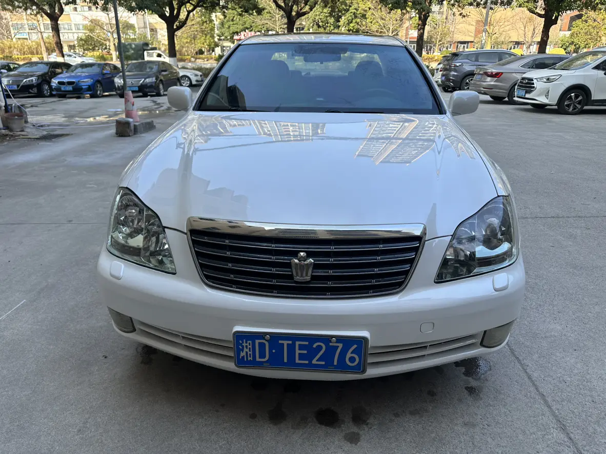 Toyota Crown  из Китая