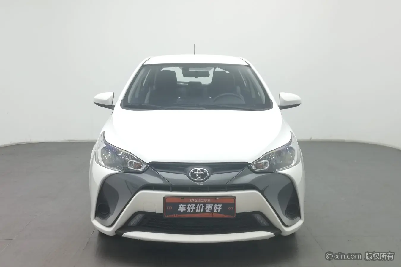 Toyota Yaris L  из Китая