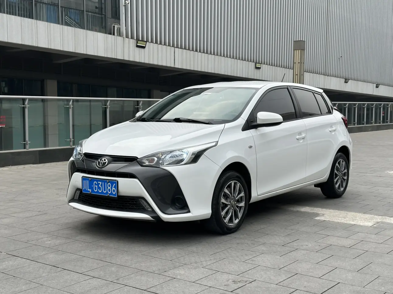 Toyota Yaris L  из Китая