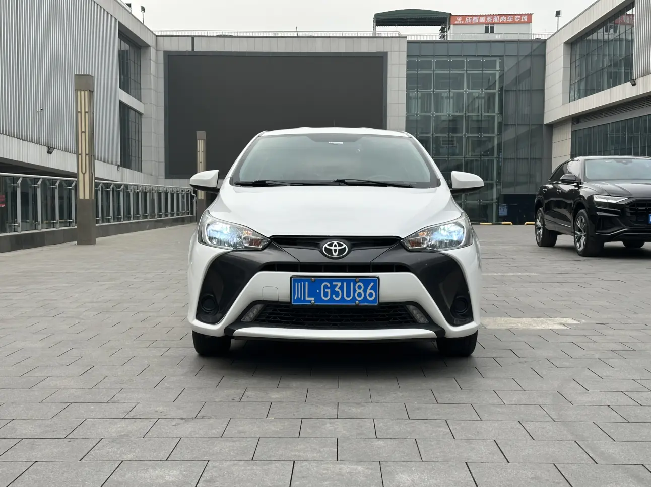 Toyota Yaris L  из Китая