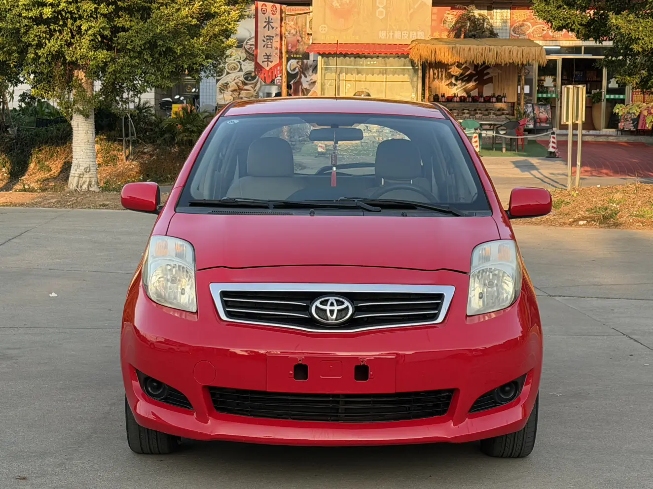 Toyota Yaris  из Китая