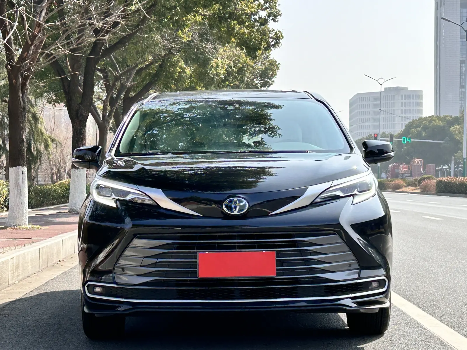 Toyota Sienna  из Китая