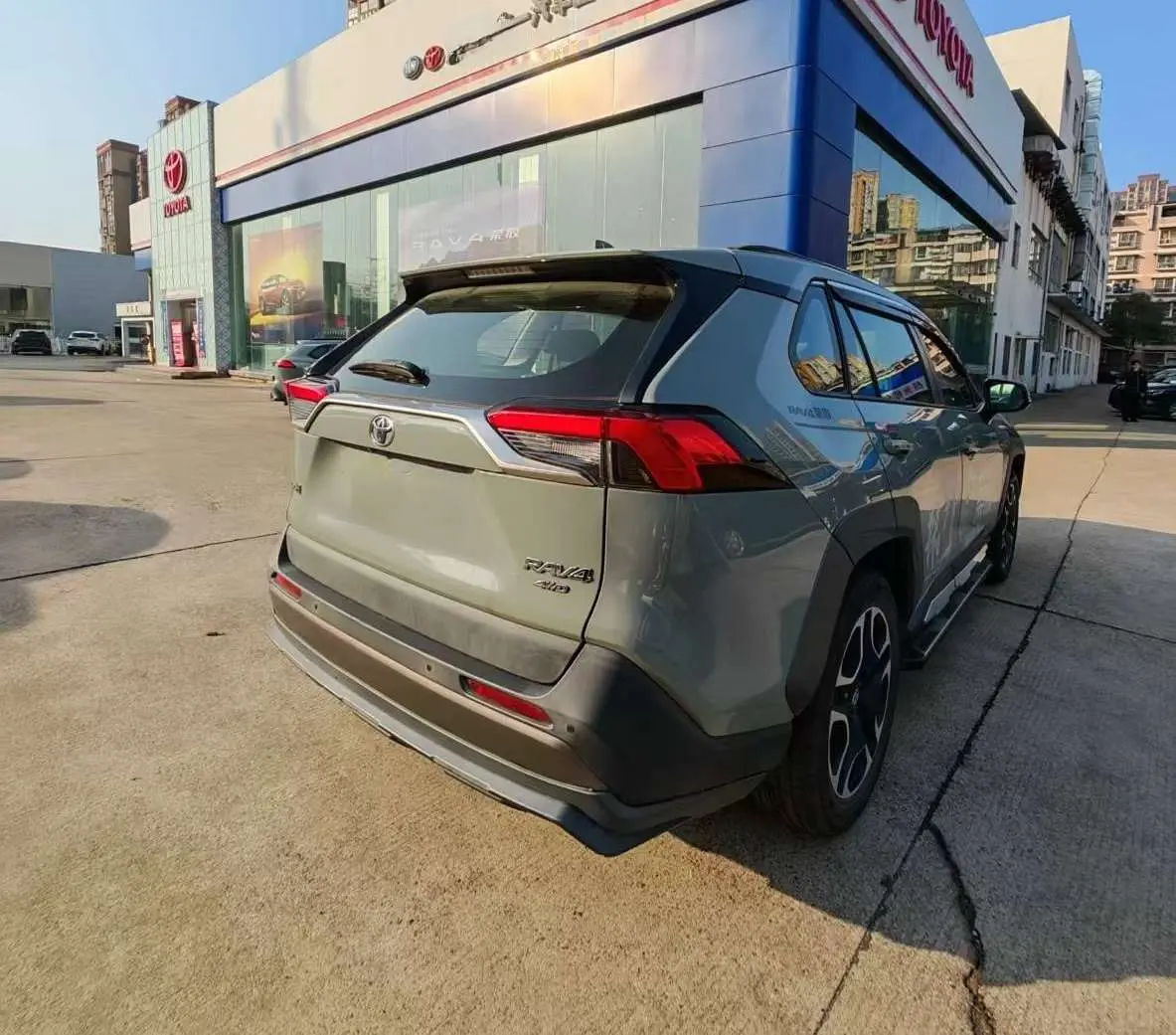 Toyota RAV4  из Китая