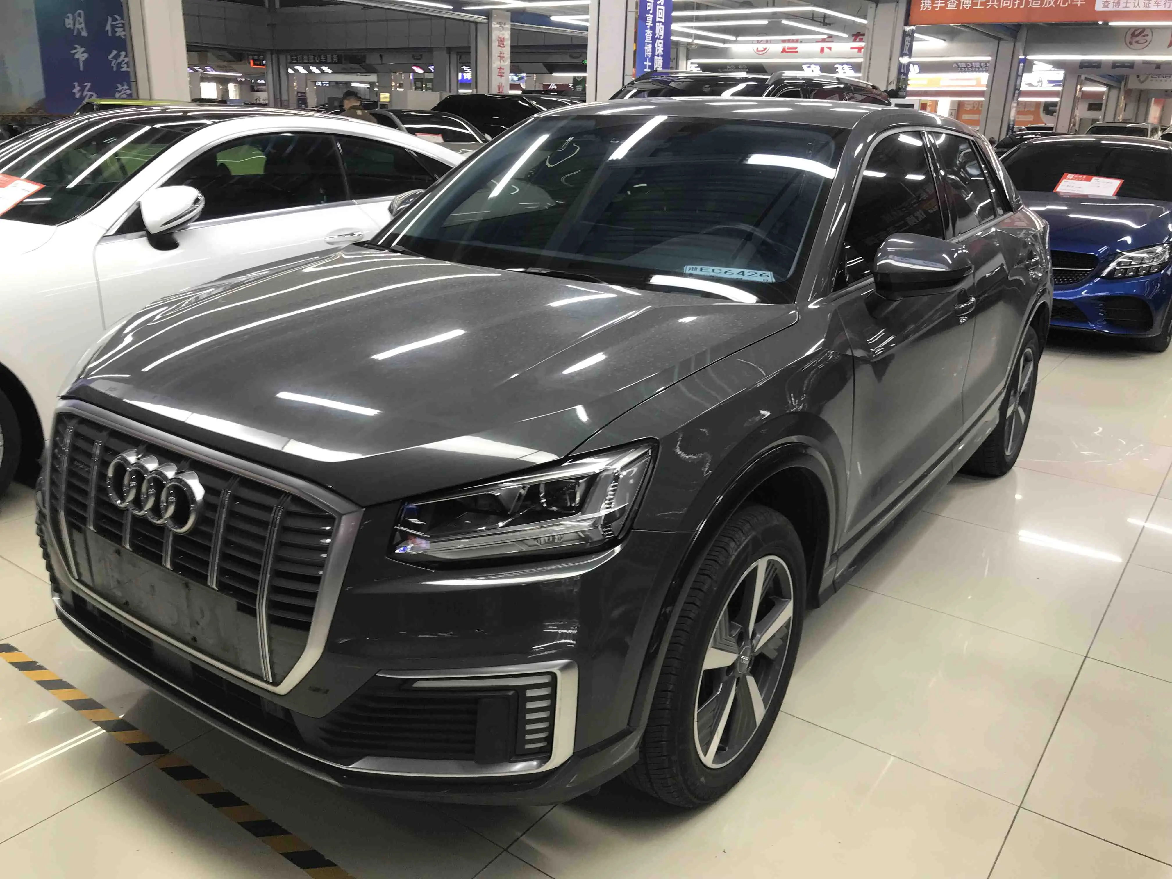 Audi Q2L e-tron  из Китая