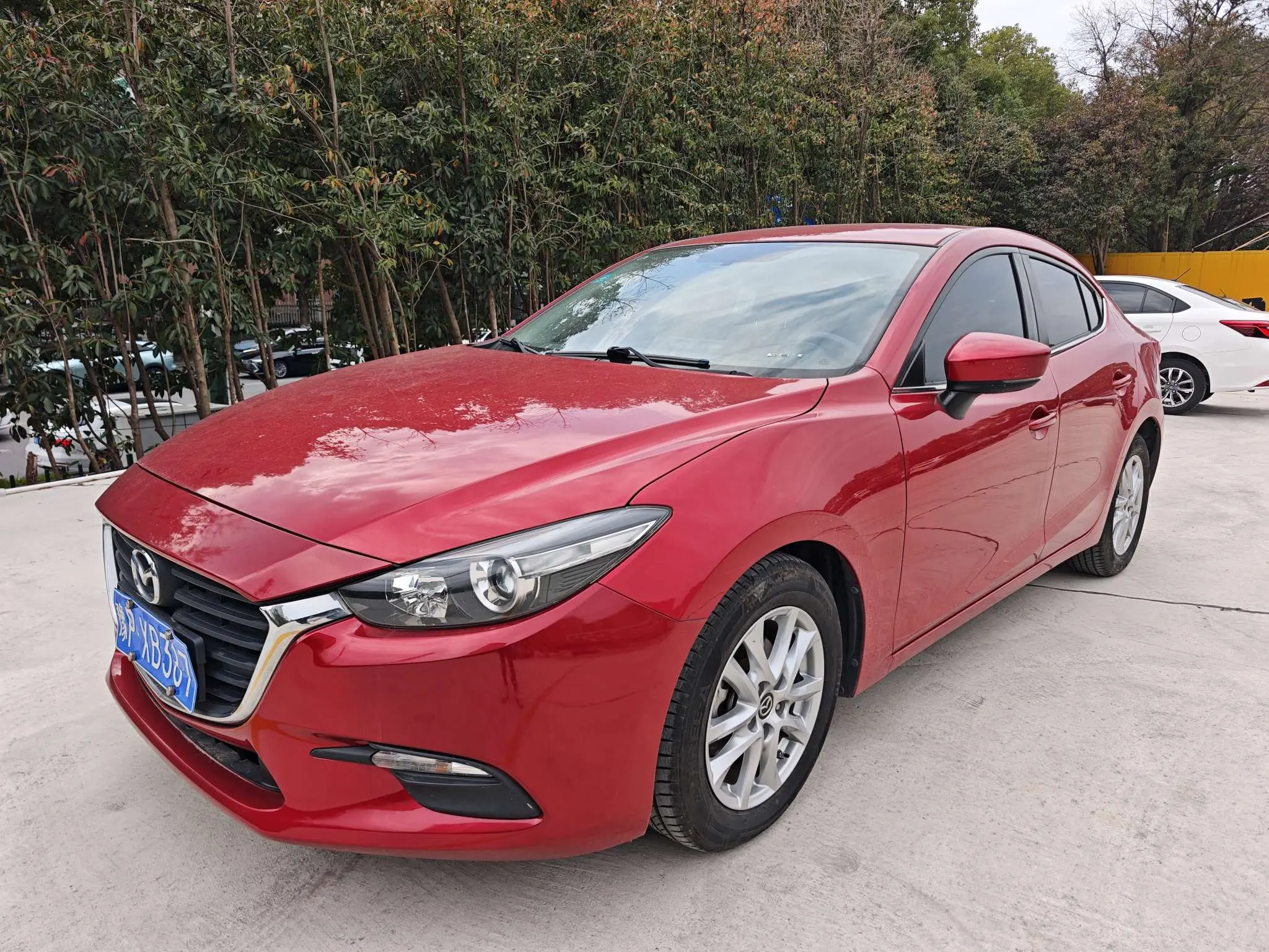 Mazda Axela (Mazda3)  из Китая
