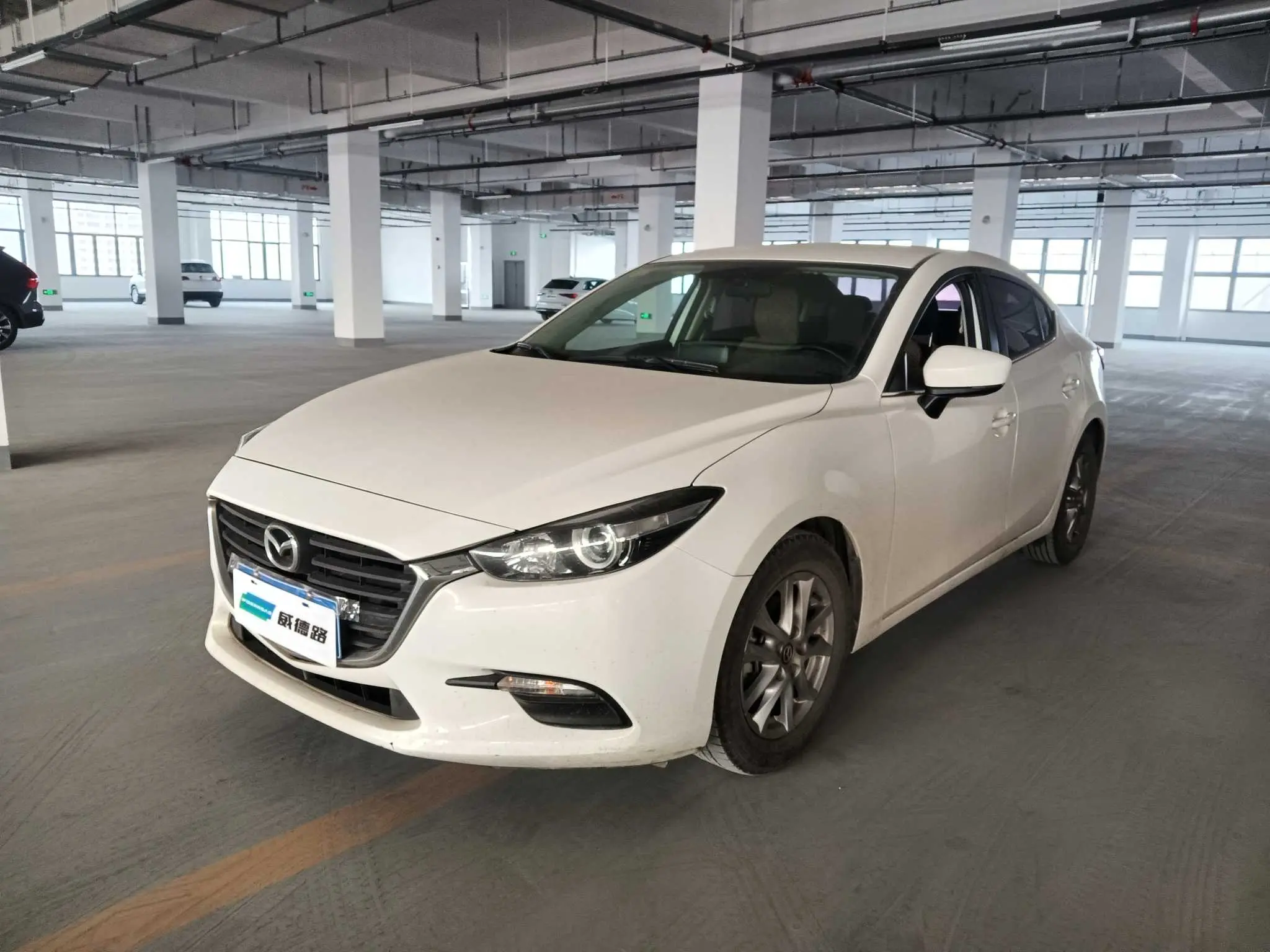 Mazda Axela (Mazda3)  из Китая