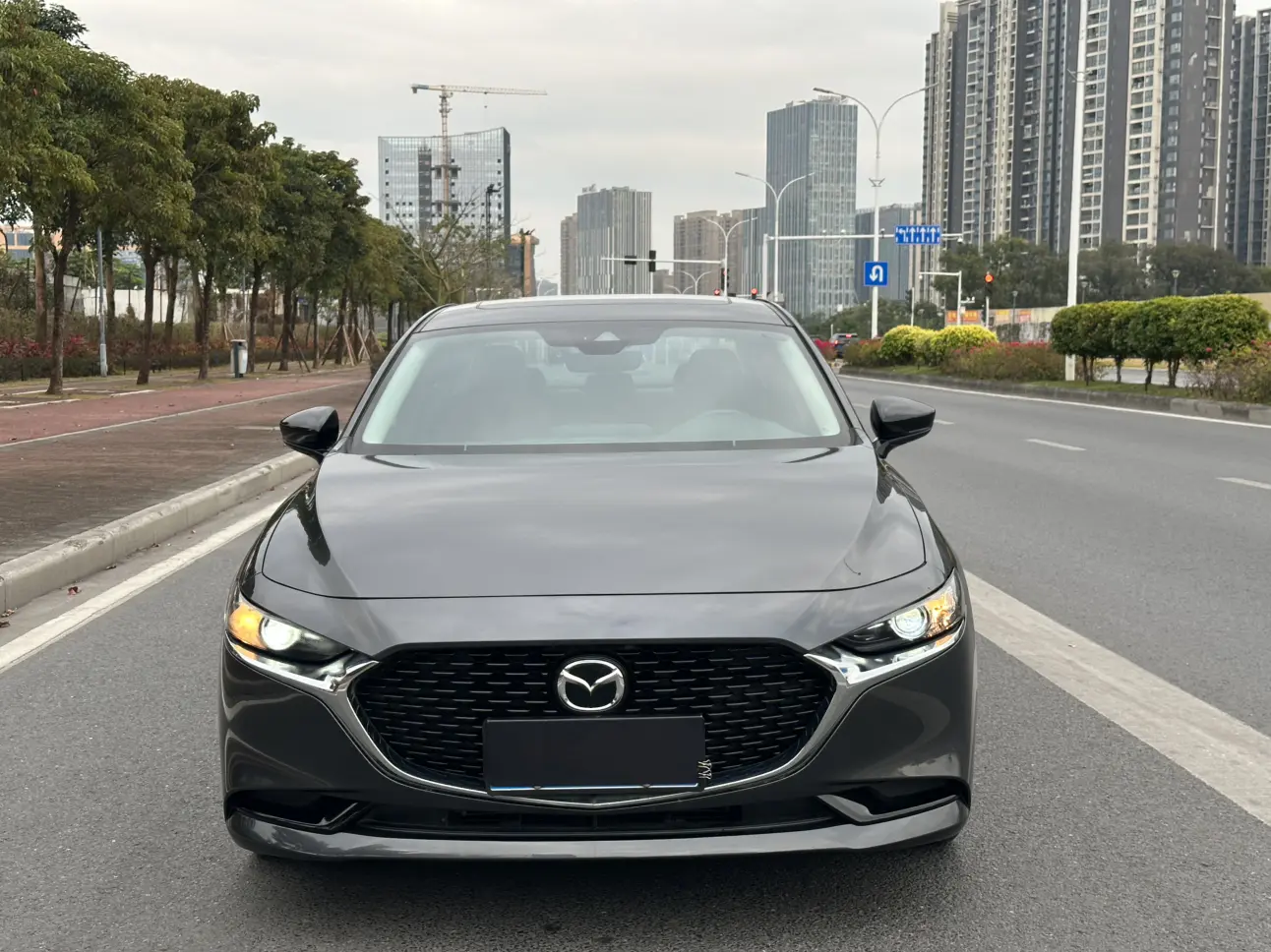 Mazda Axela (Mazda3)  из Китая