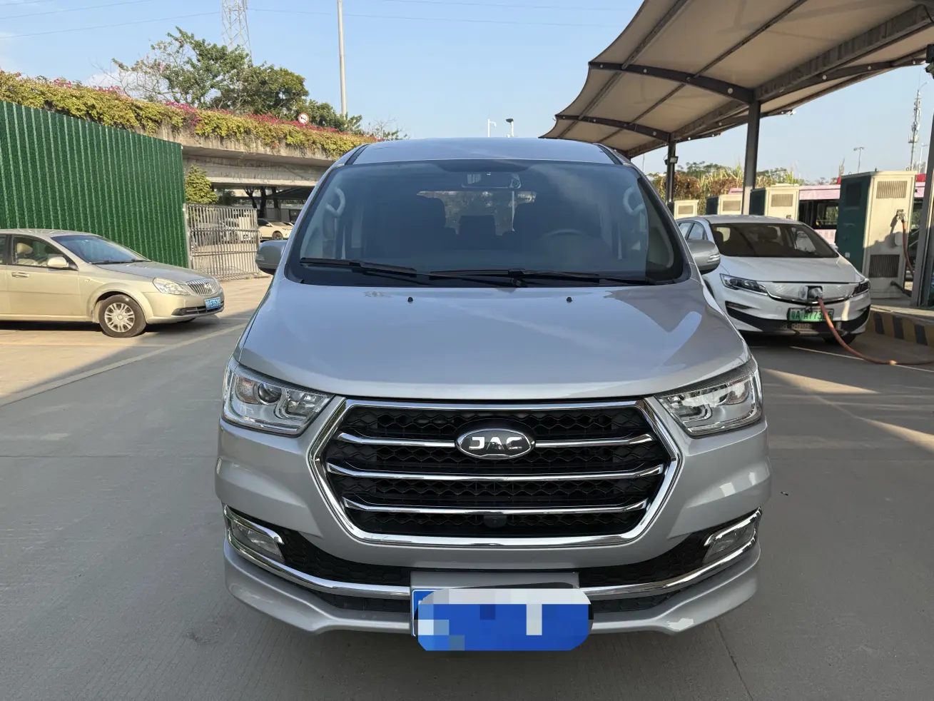 JAC Ruifeng M4  из Китая