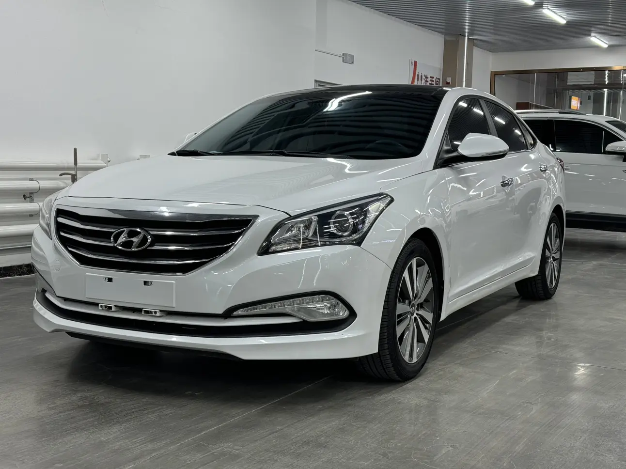 Hyundai Famous pictures  из Китая