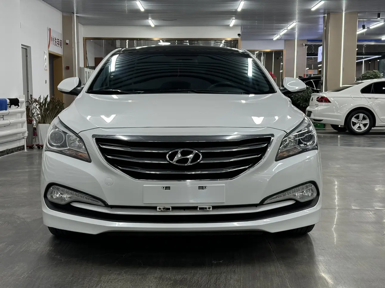 Hyundai Famous pictures  из Китая