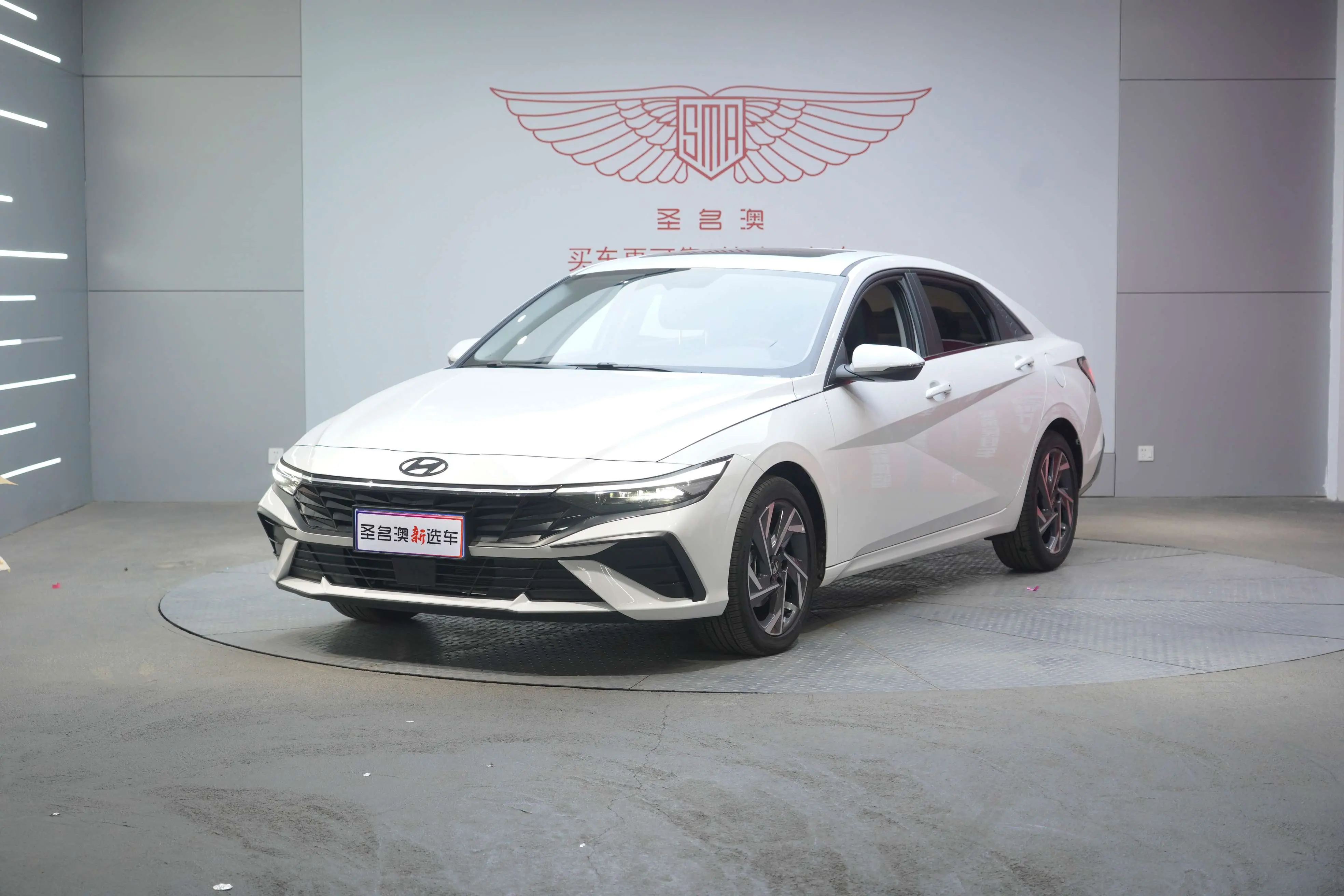 Hyundai Elantra  из Китая