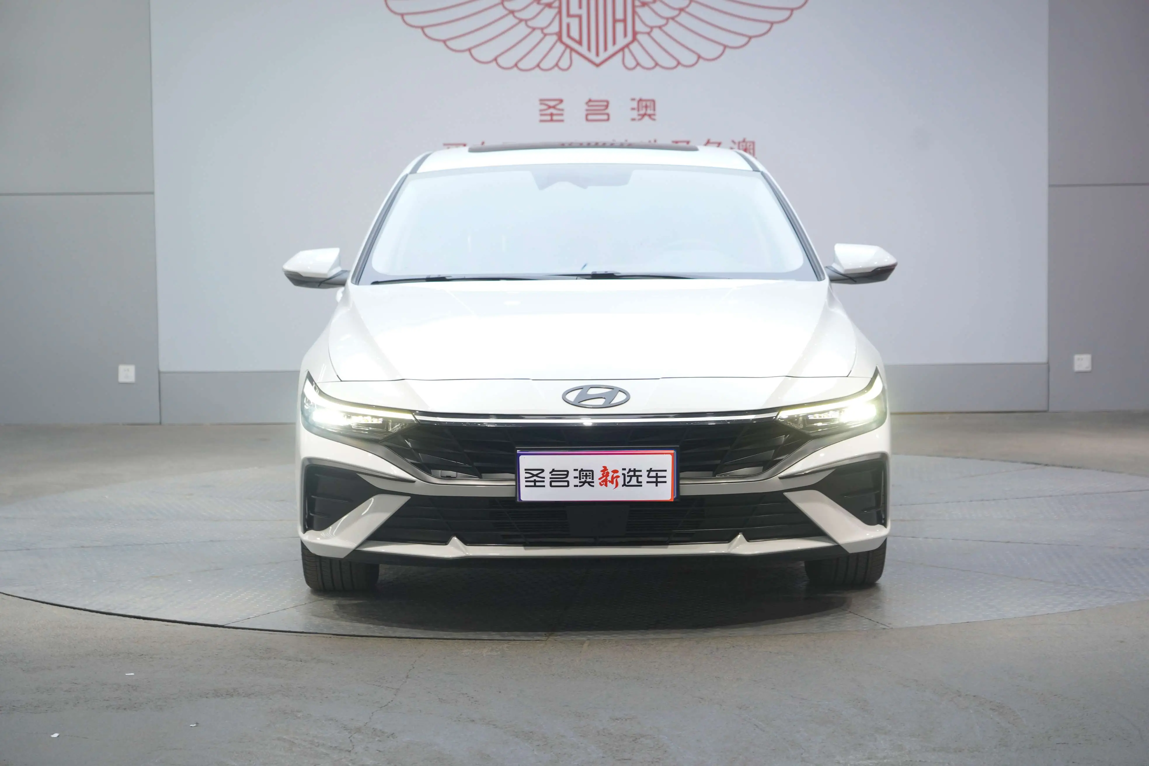 Hyundai Elantra  из Китая