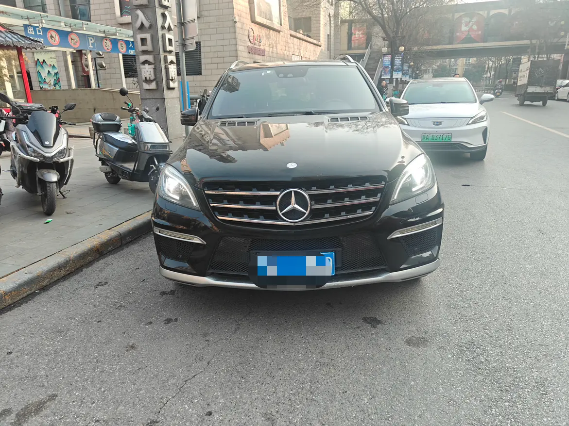 Mercedes-Benz M-Class AMG  из Китая