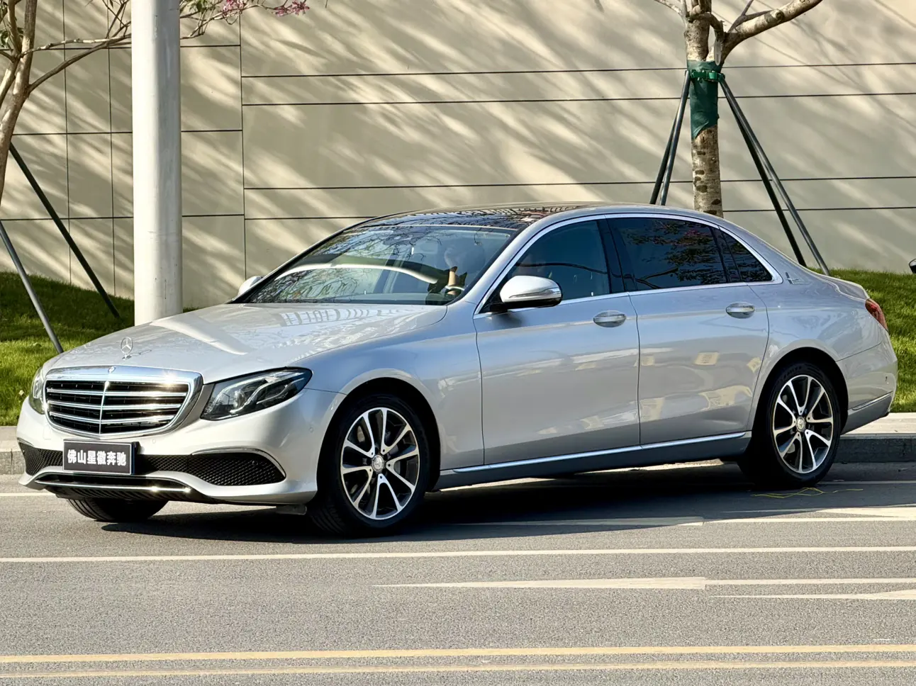 Mercedes-Benz E-Class  из Китая