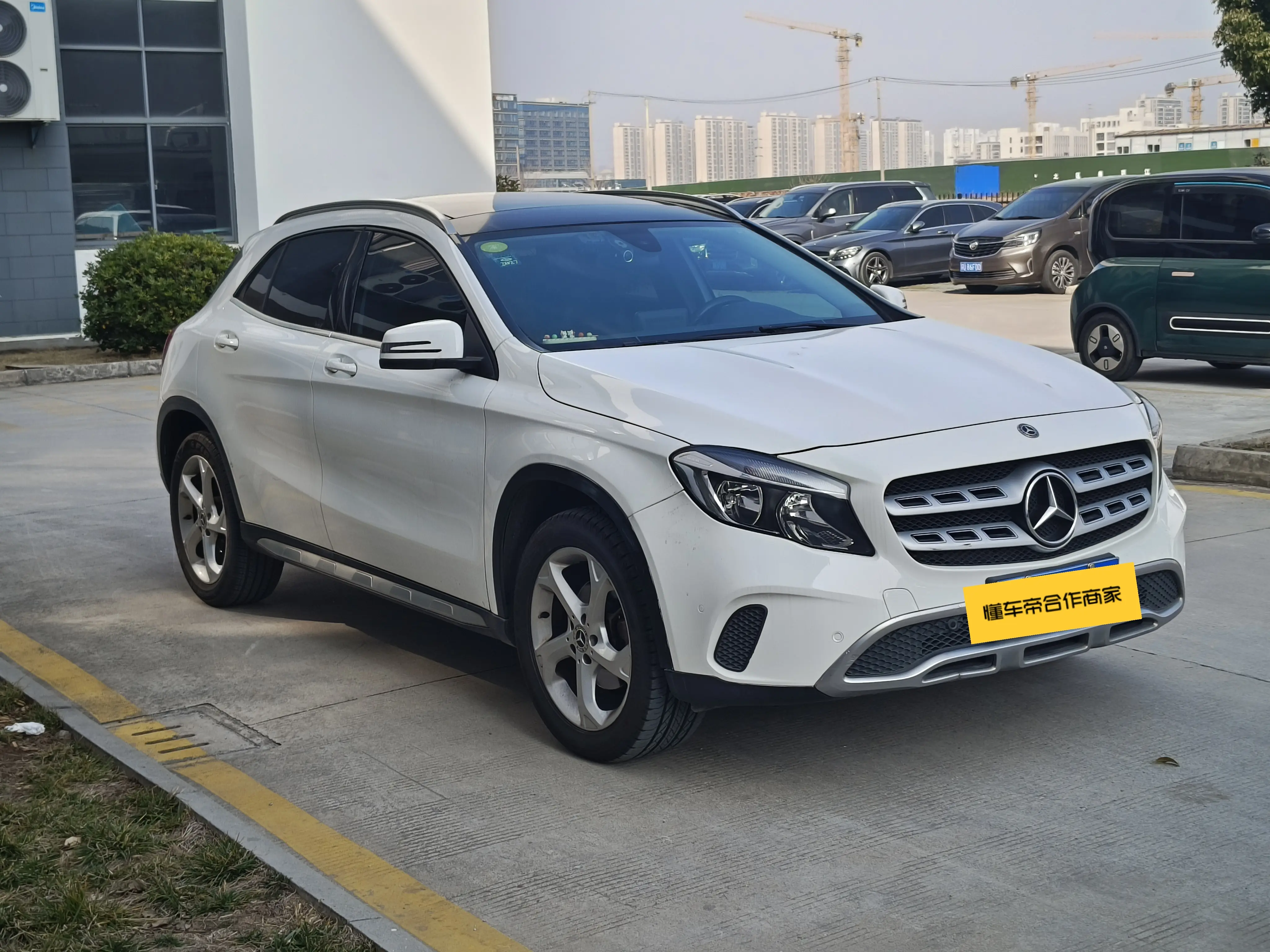 Mercedes-Benz GLA  из Китая