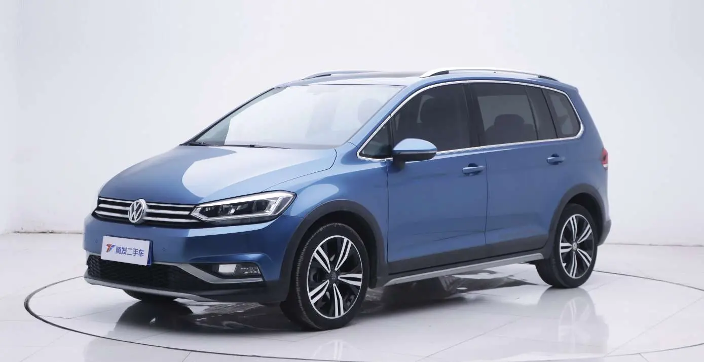 Volkswagen Touran L  из Китая