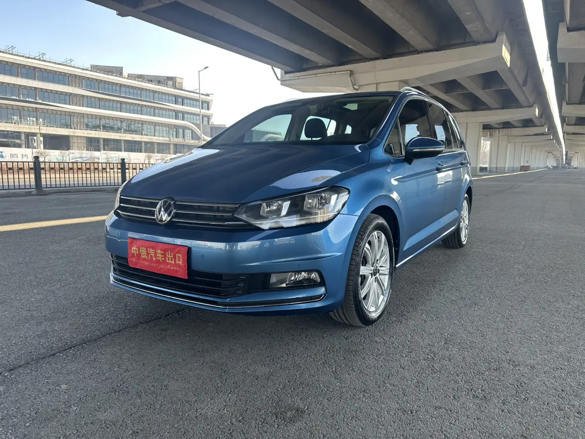 Volkswagen Touran L  из Китая
